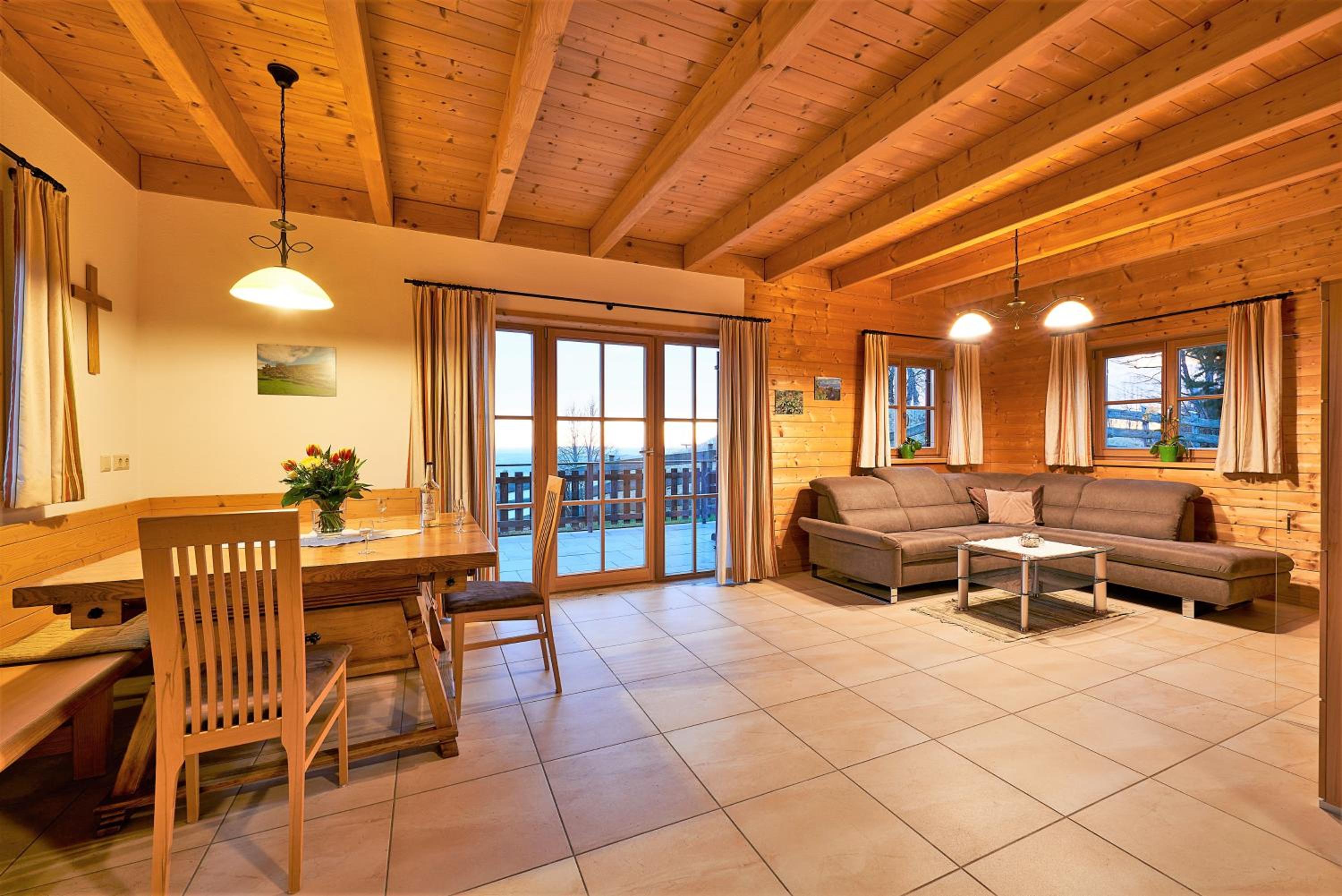 Ferienhaus mit Panoramaausblick und Sauna - 3 SZ