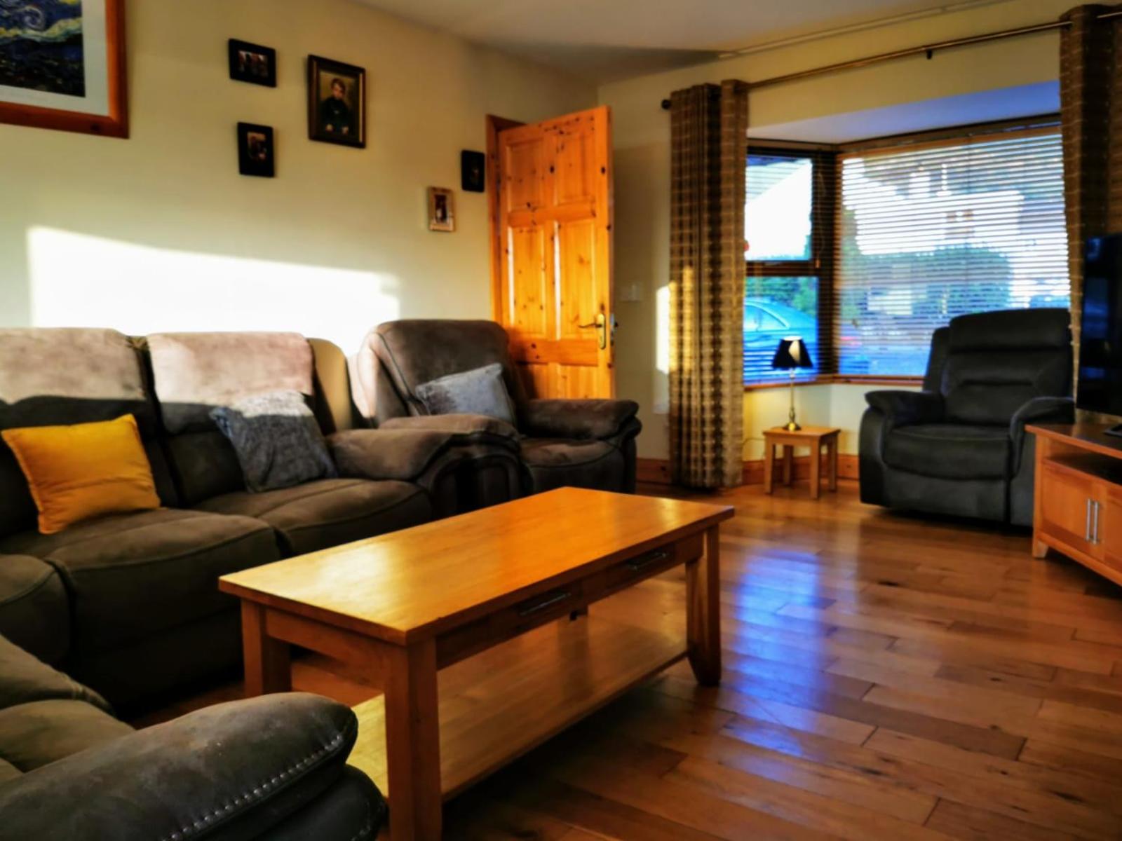 Picturesque Riverside Home en Cahersiveen