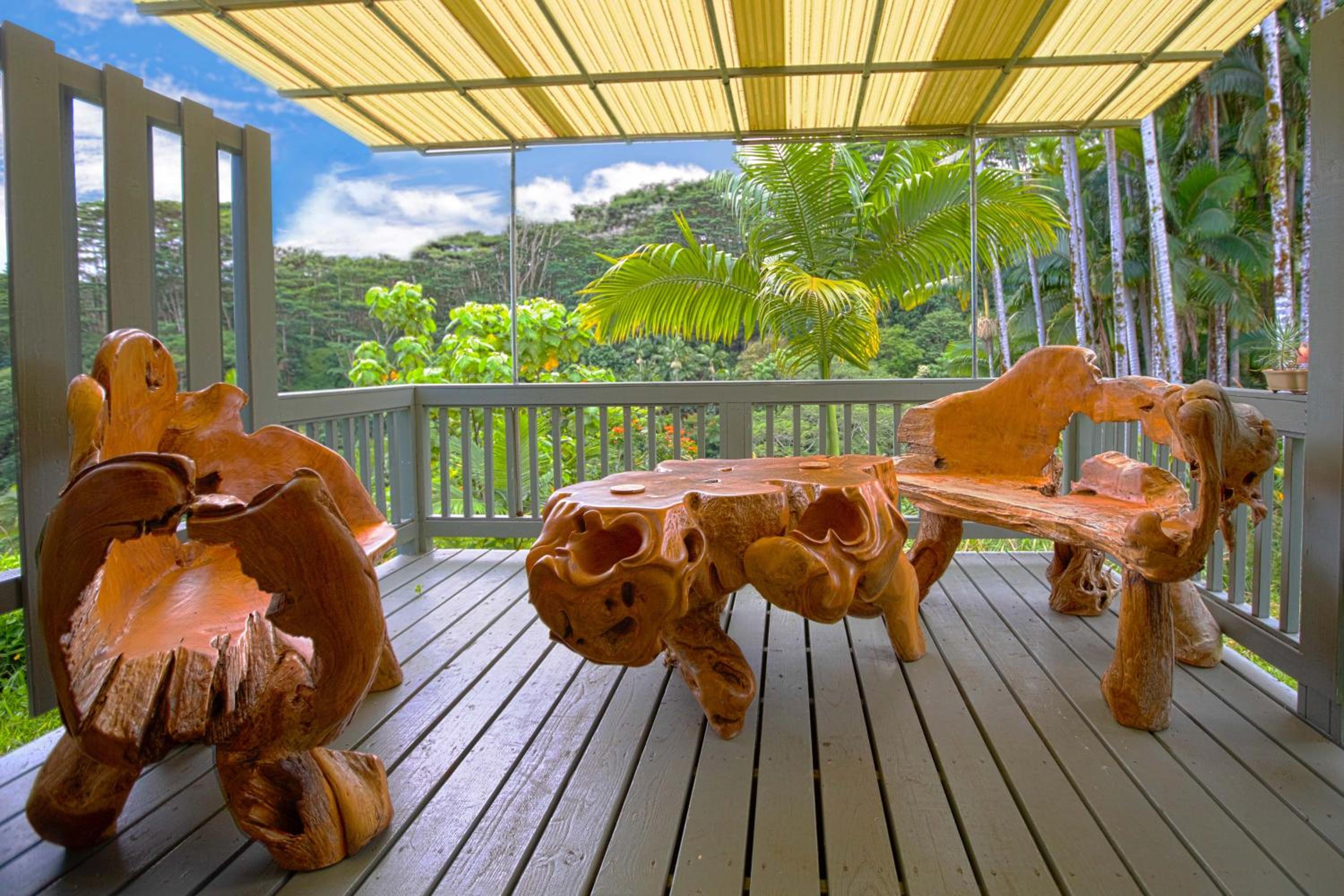 Big Island Vacations - The Inn at Kulaniapia Falls - Property Image 5