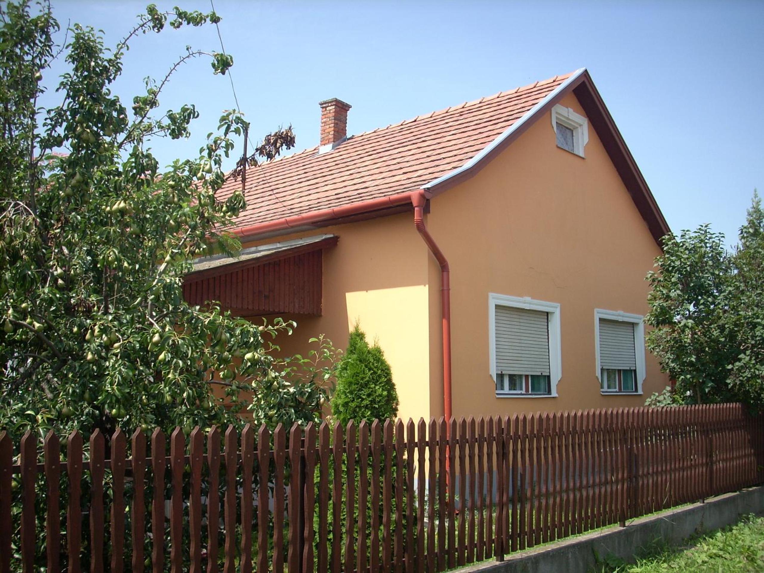 Abádi Karmazsin Ház view 4