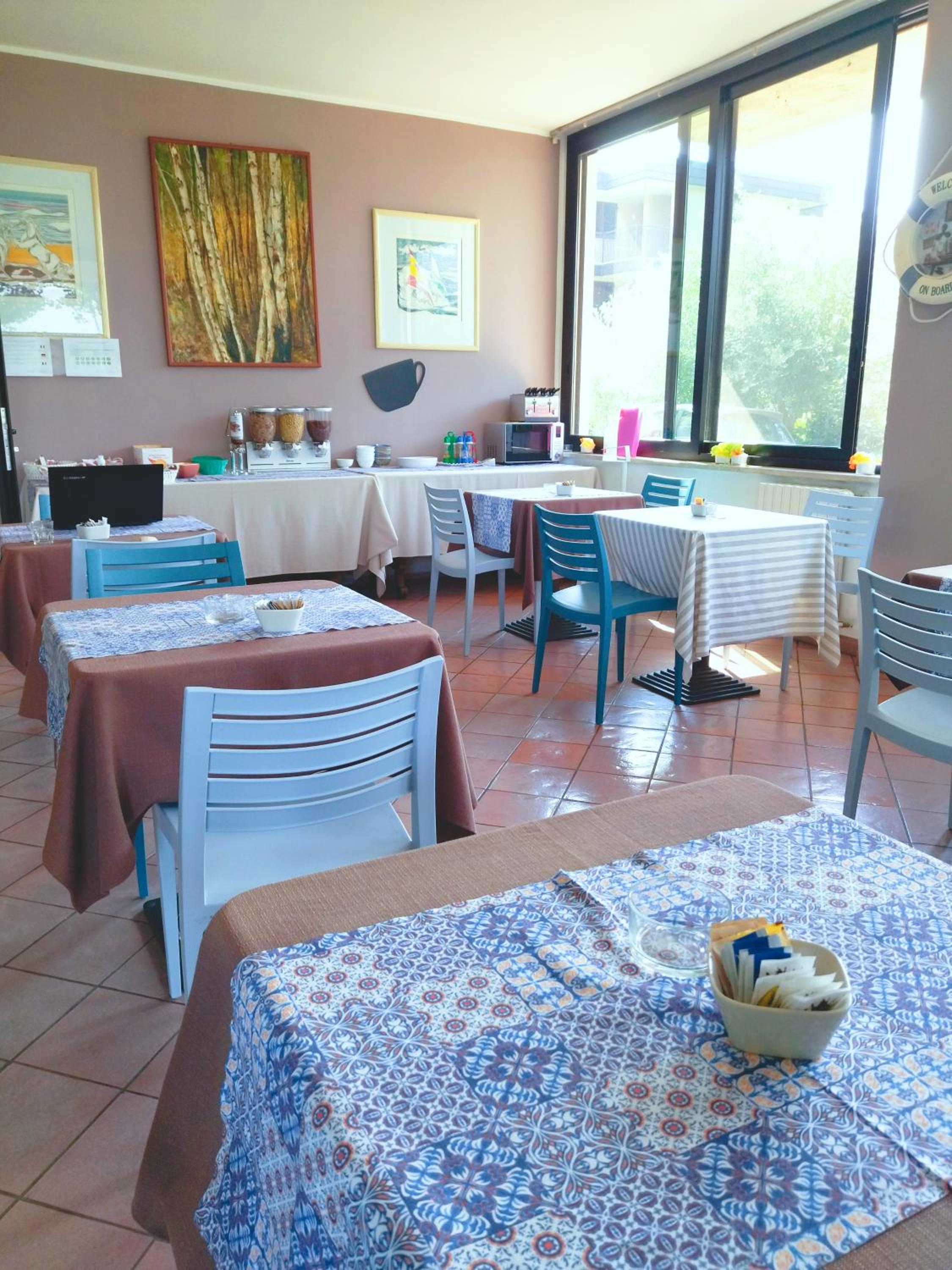 restaurant