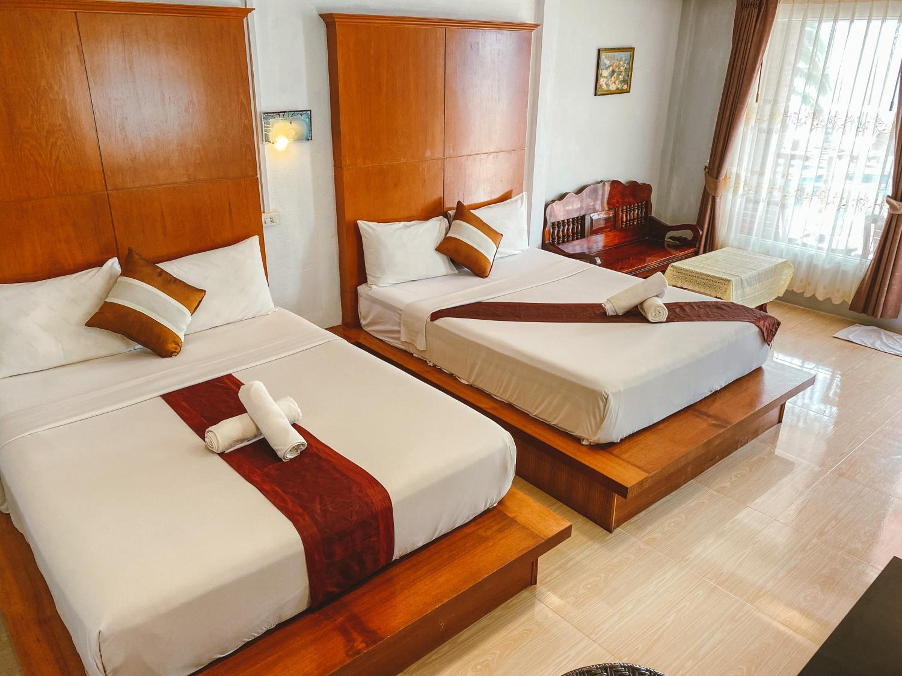 Lanta Paradise Beach Resort