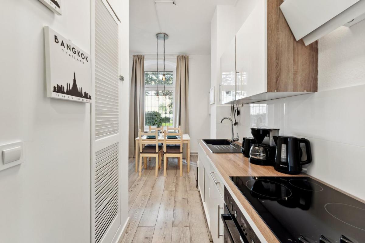 Sweet Central Tiny Apartment for 4 People