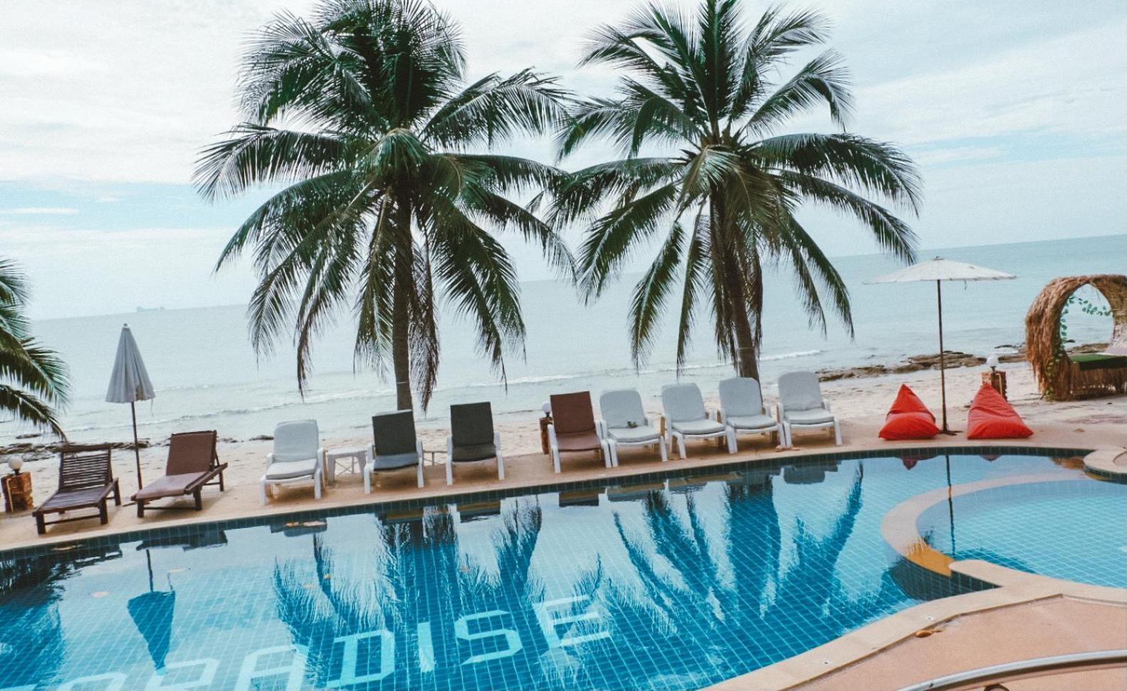 Lanta Paradise Beach Resort