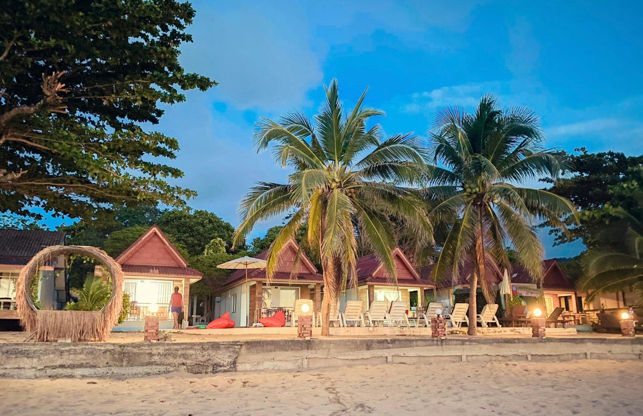 Lanta Paradise Beach Resort
