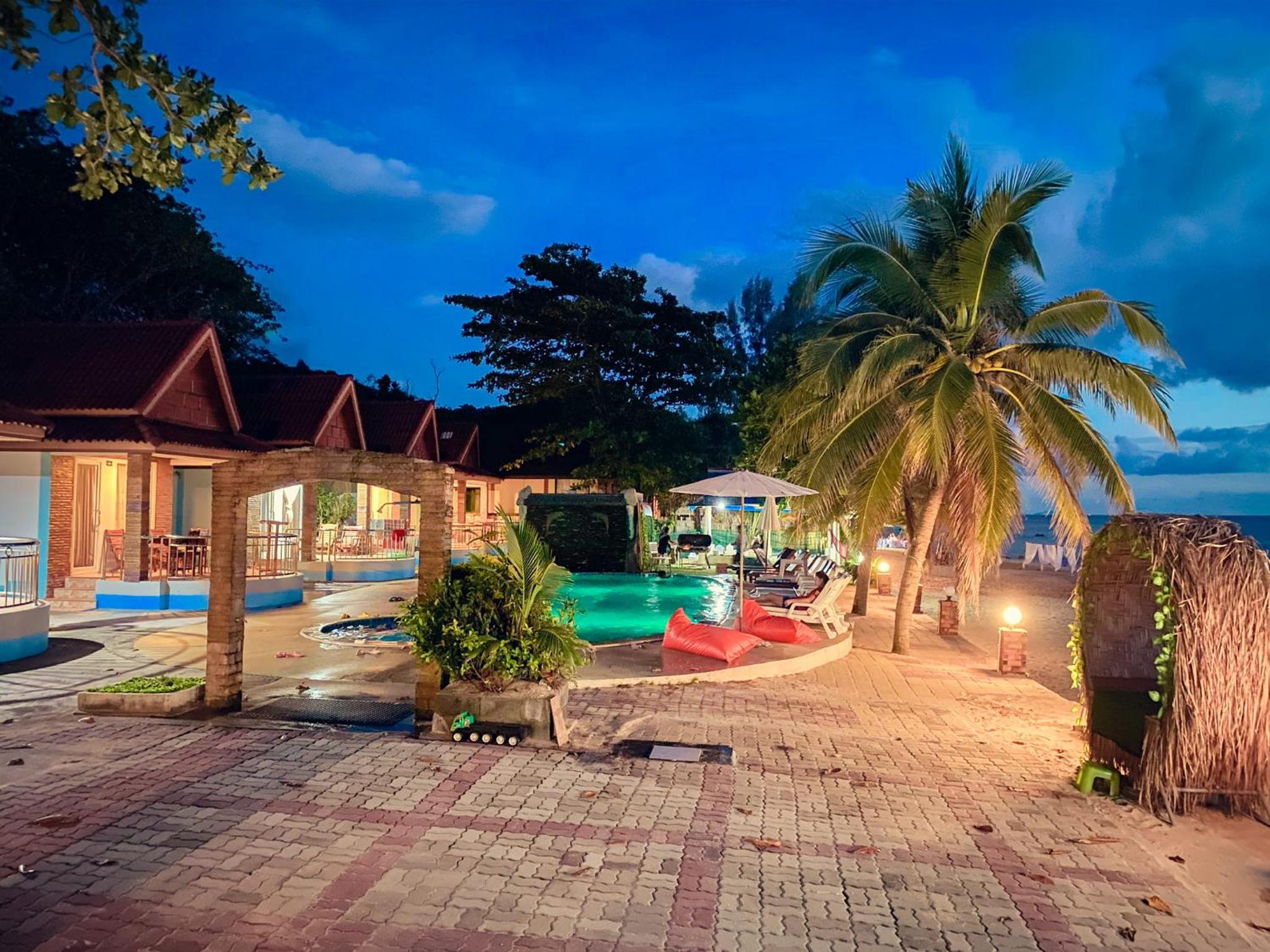 Lanta Paradise Beach Resort
