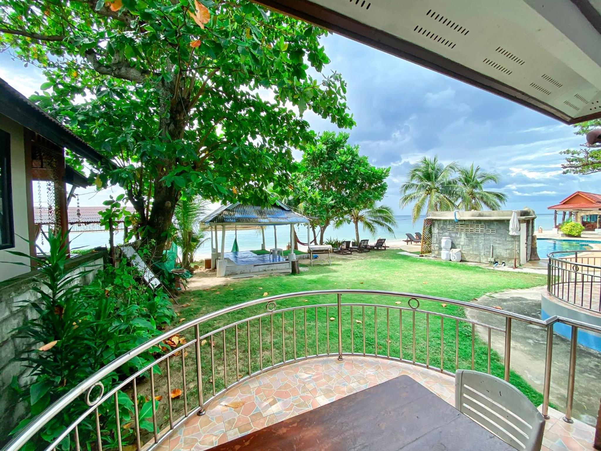 Lanta Paradise Beach Resort
