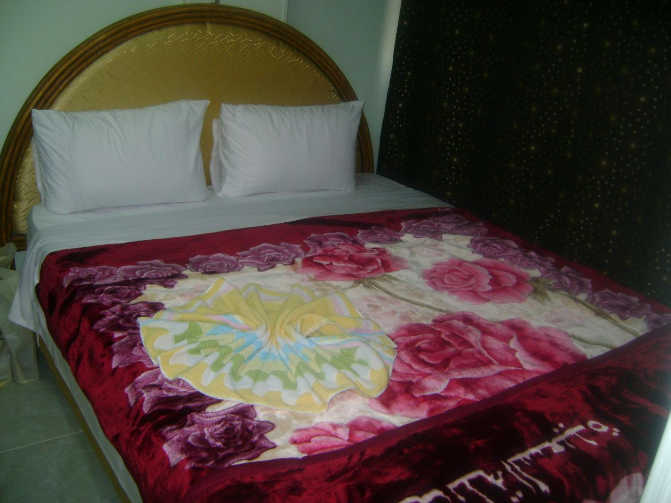 Isis Hostel 2