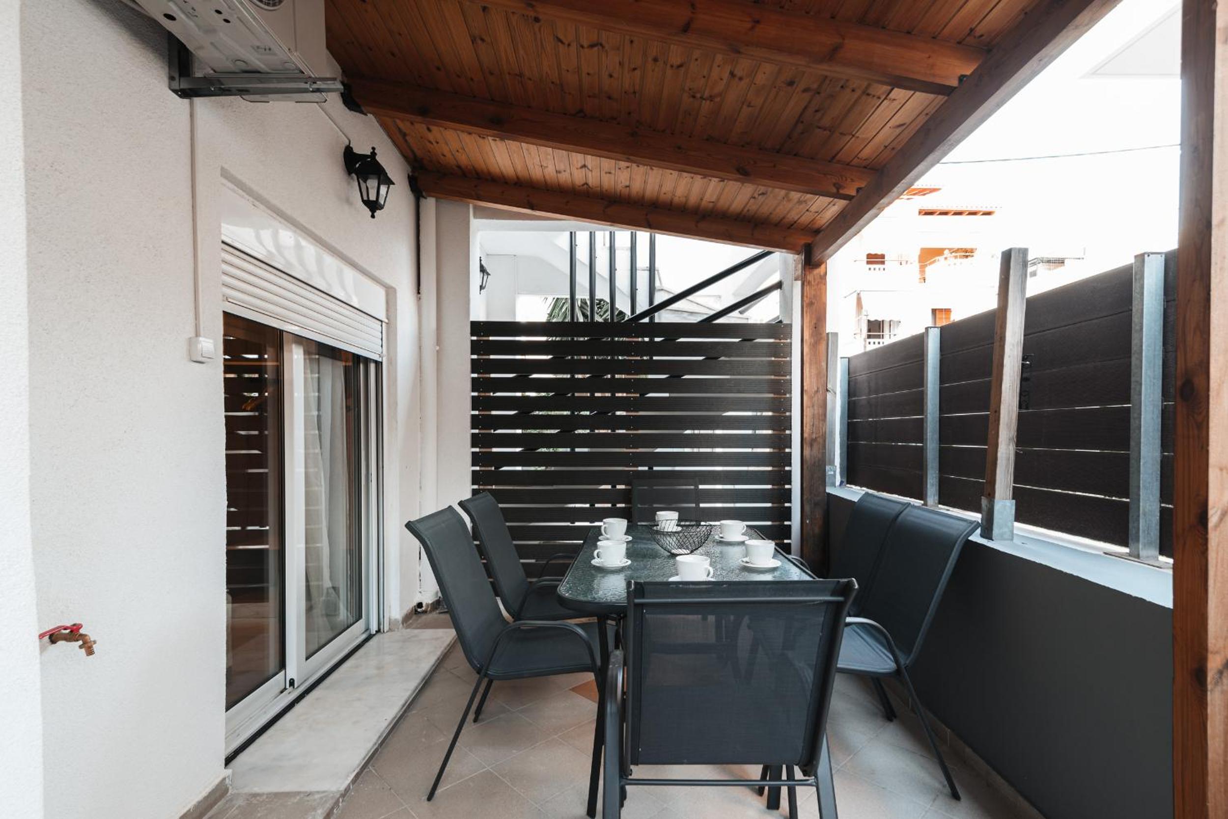 Blue Riviera villas & suites - Alimos 2