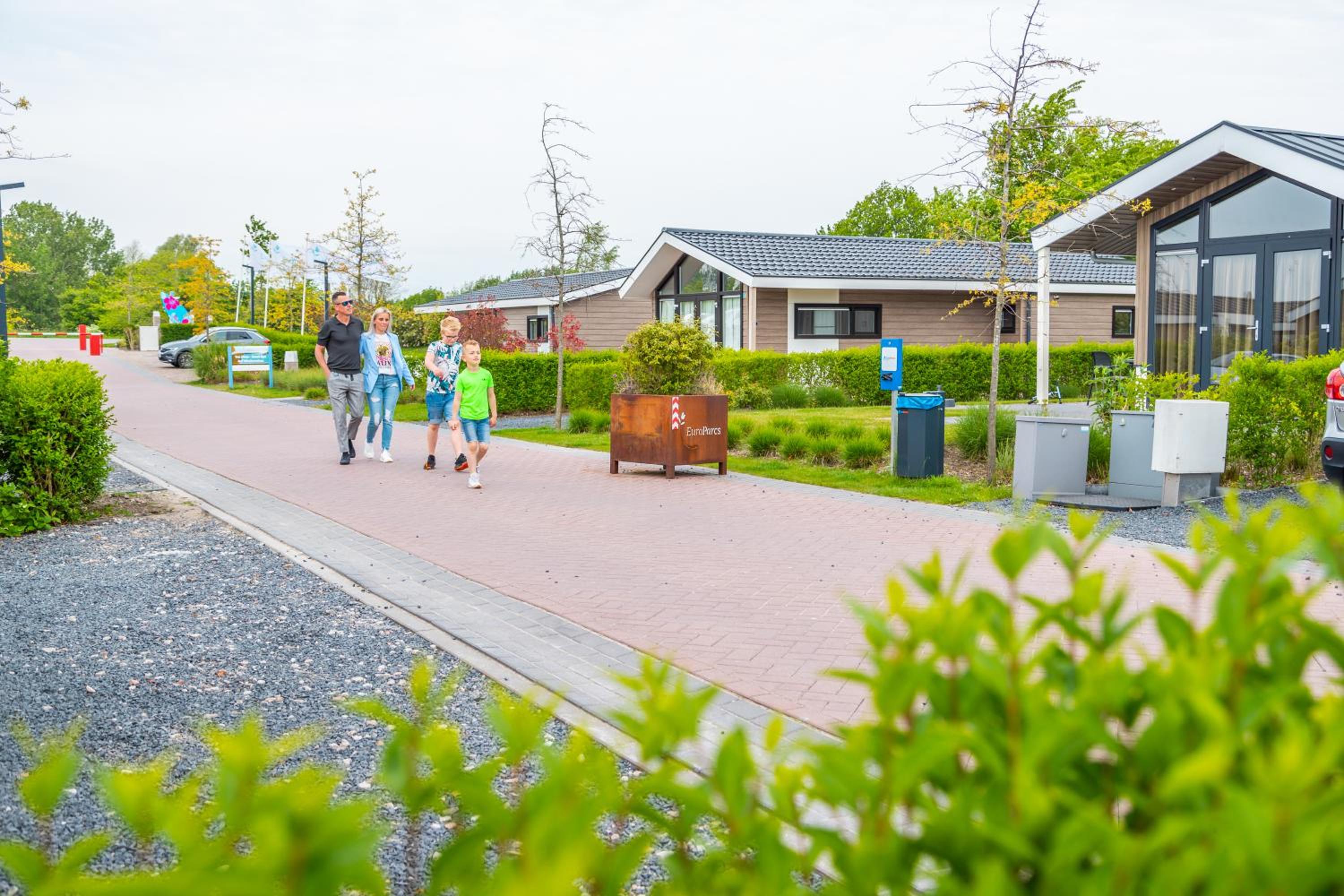 Pavilion Waterfront 6
