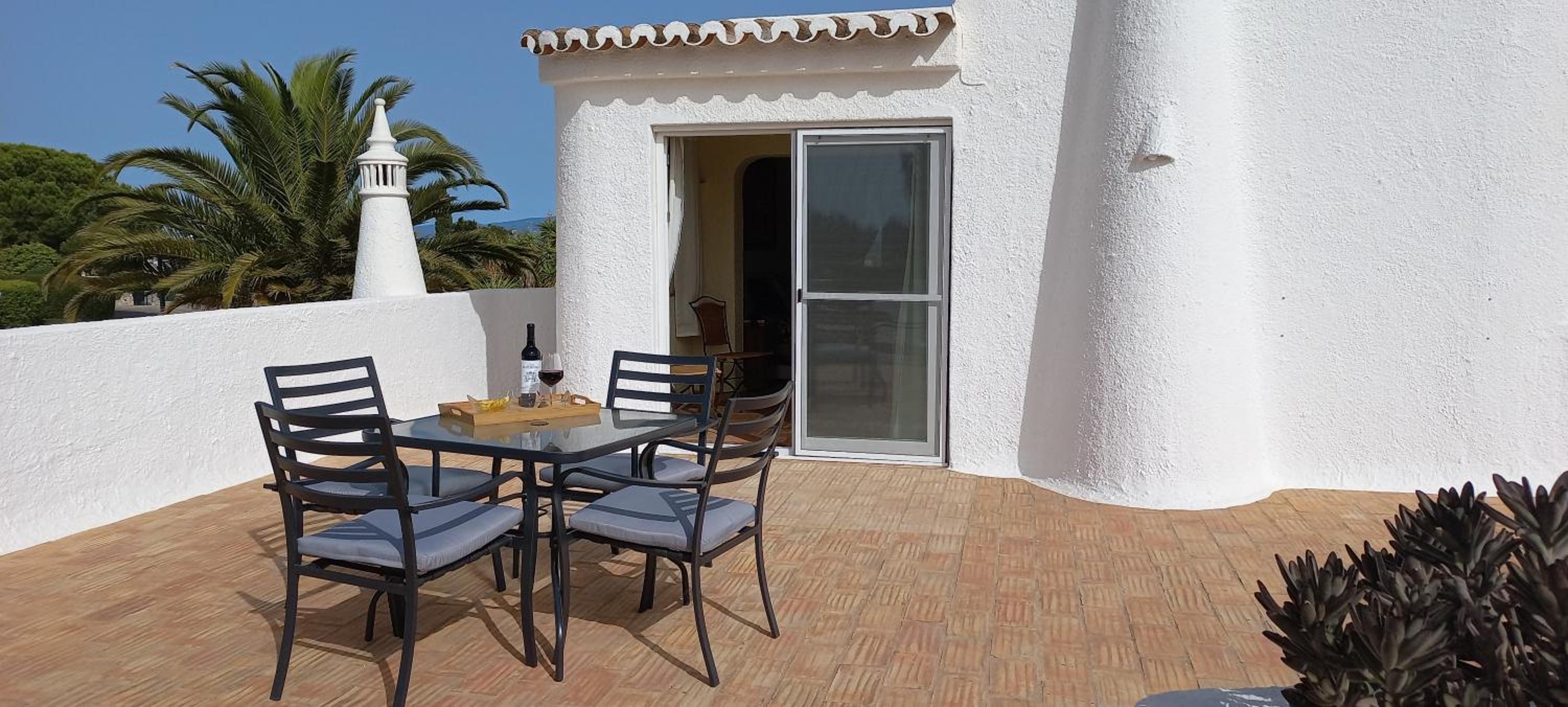 Hotel Casa Gemeas - Image 1