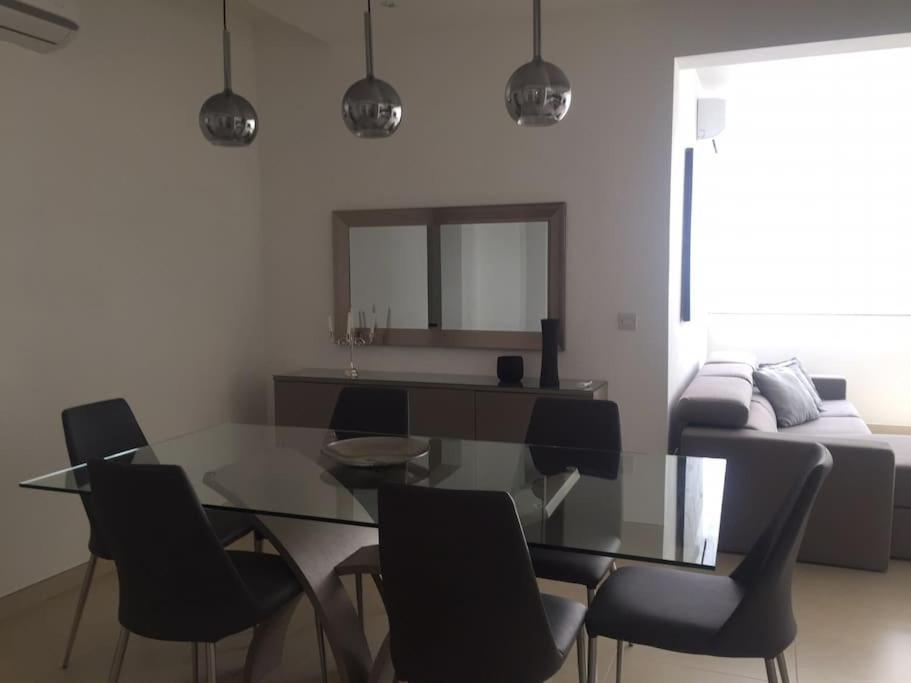 THE ONE - 4 Bedroom St Julian’s — St Julian's