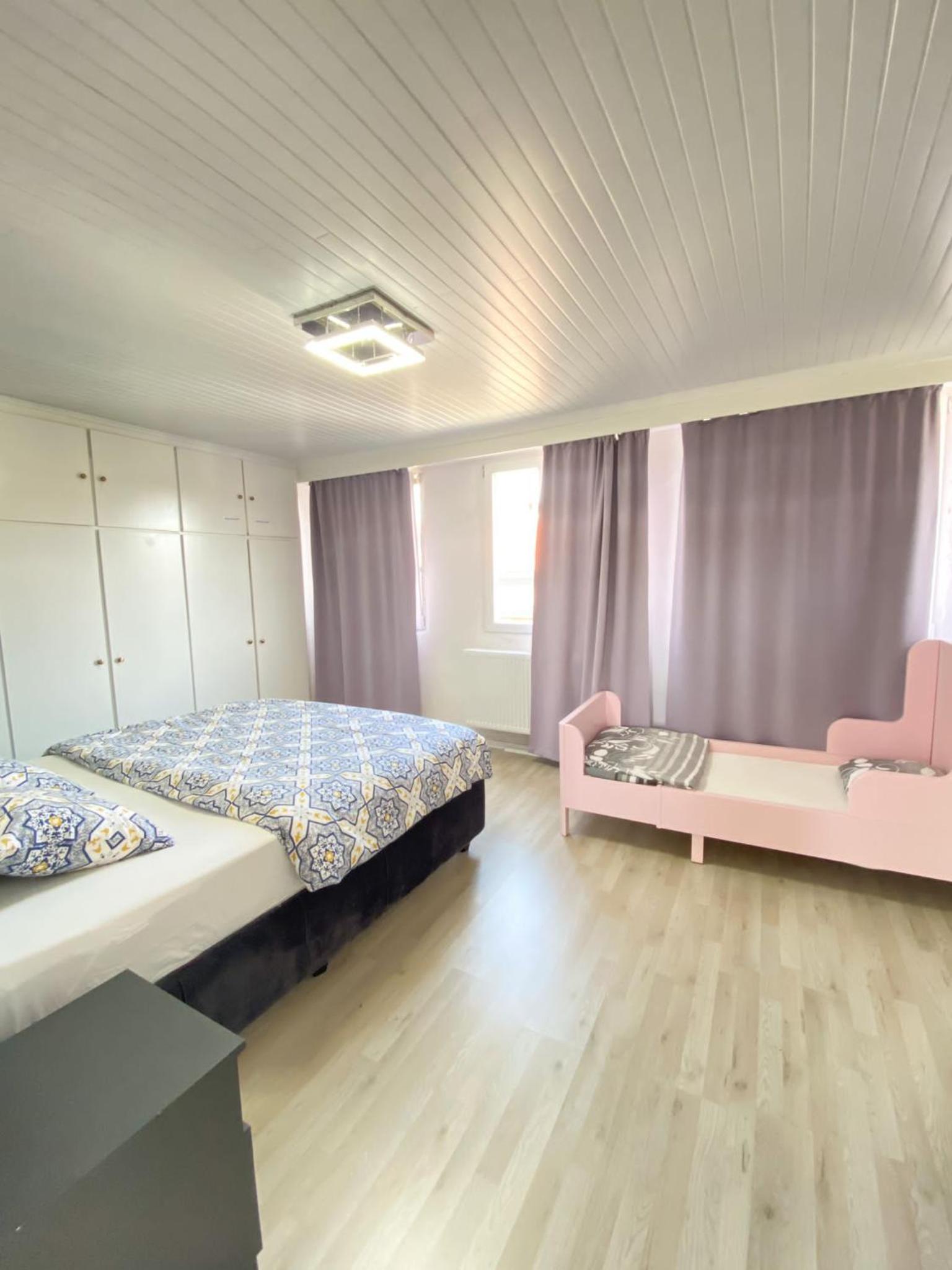 Big Sunset 2 Bedroom House with a Garden