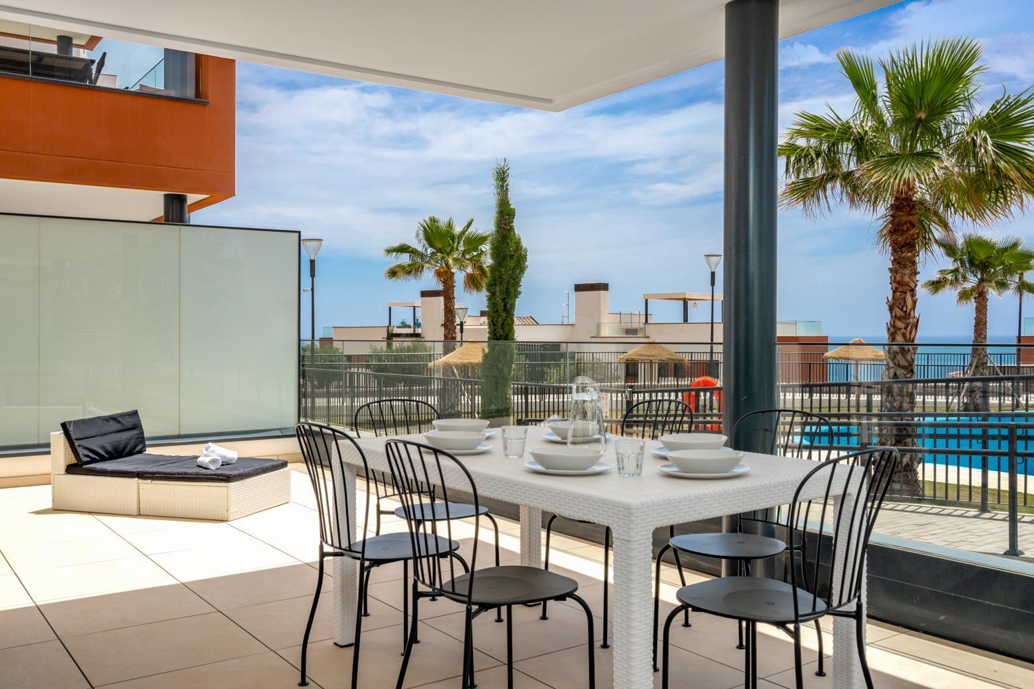 Hotel Fantastic poolfront apartment in Middel Views Ref 161 - Image 1