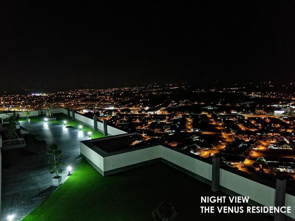 Venus Hollywood Homestay Sitiawan photo 5