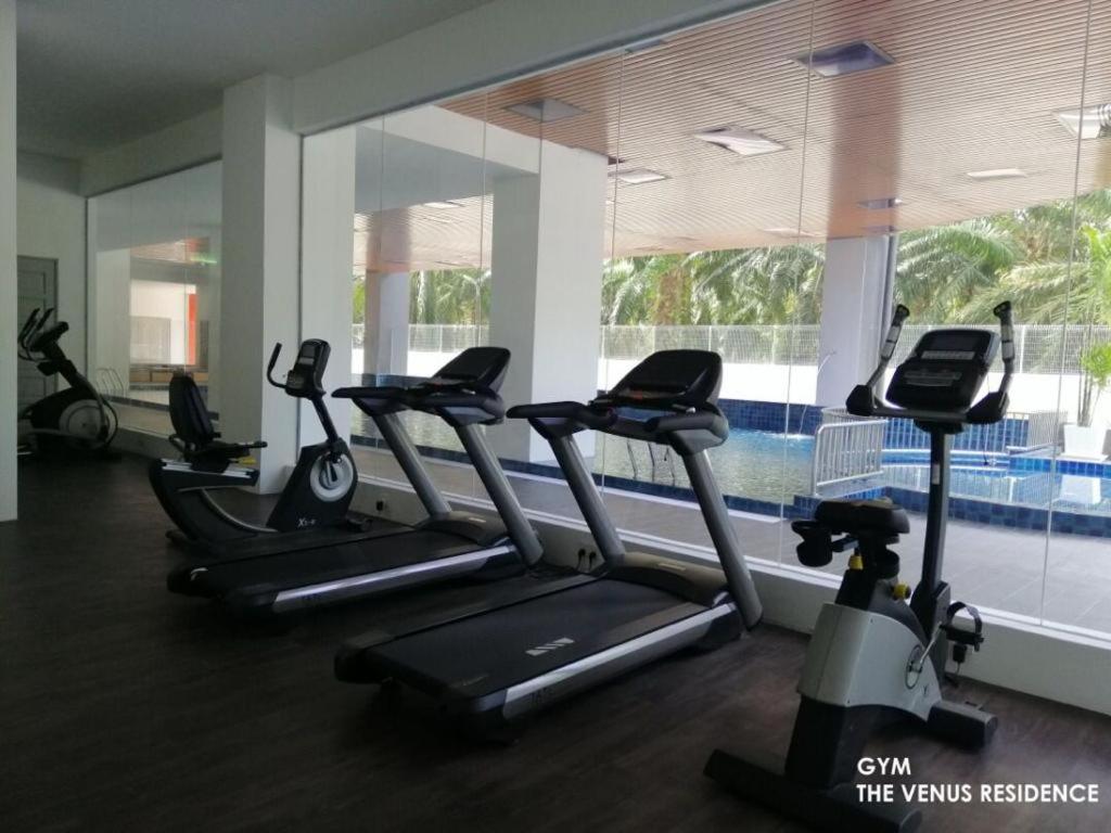 Venus Hollywood Homestay Sitiawan photo 8