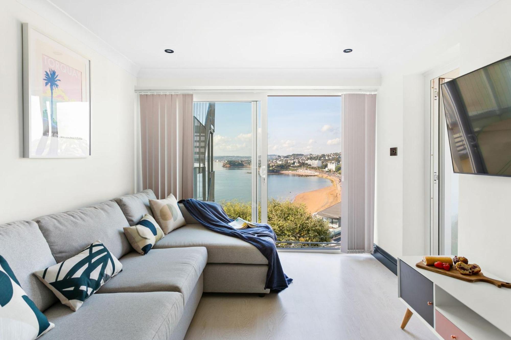 7 Bayview, Vernon Court view 4