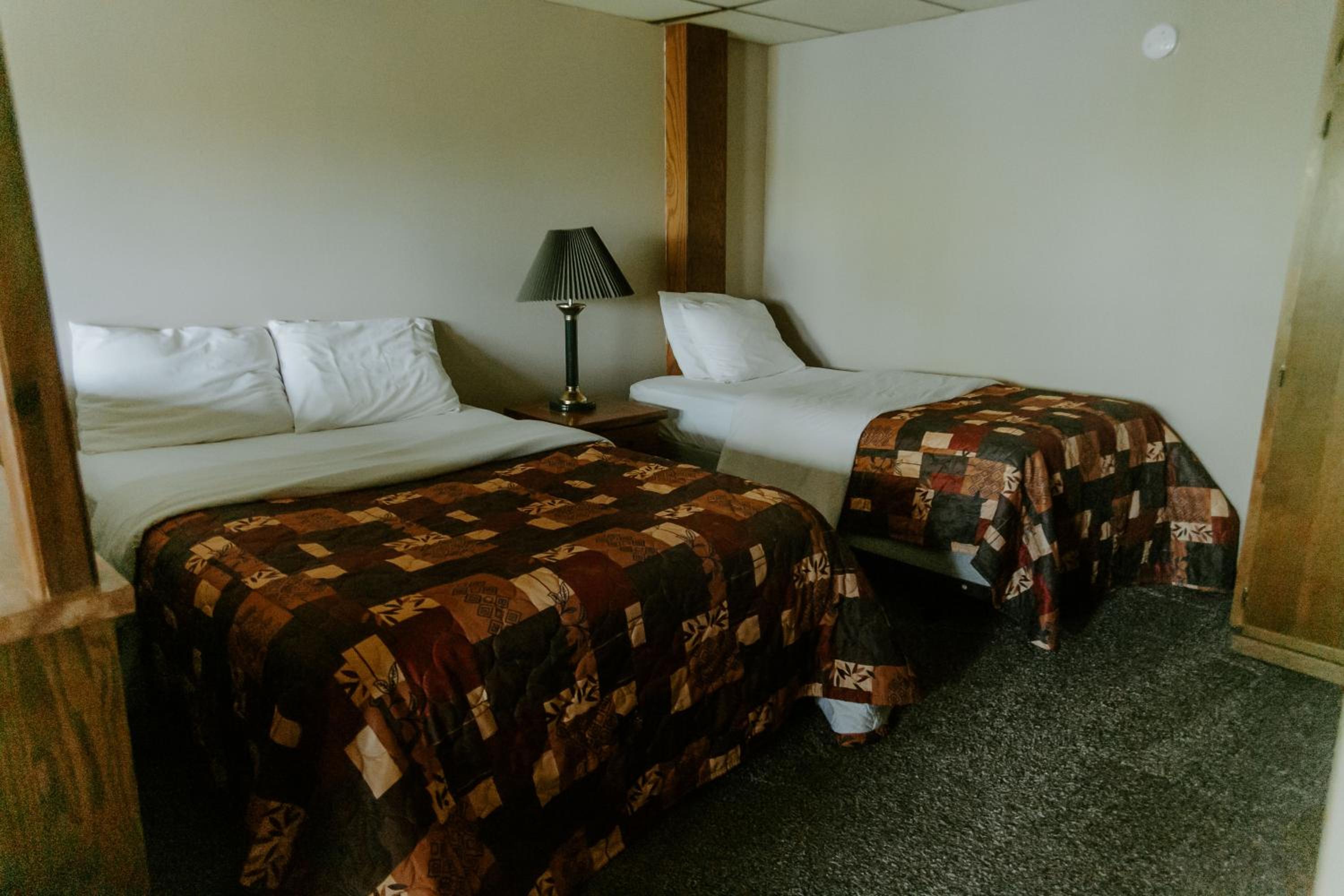 Silver Rapids Lodge & Campground