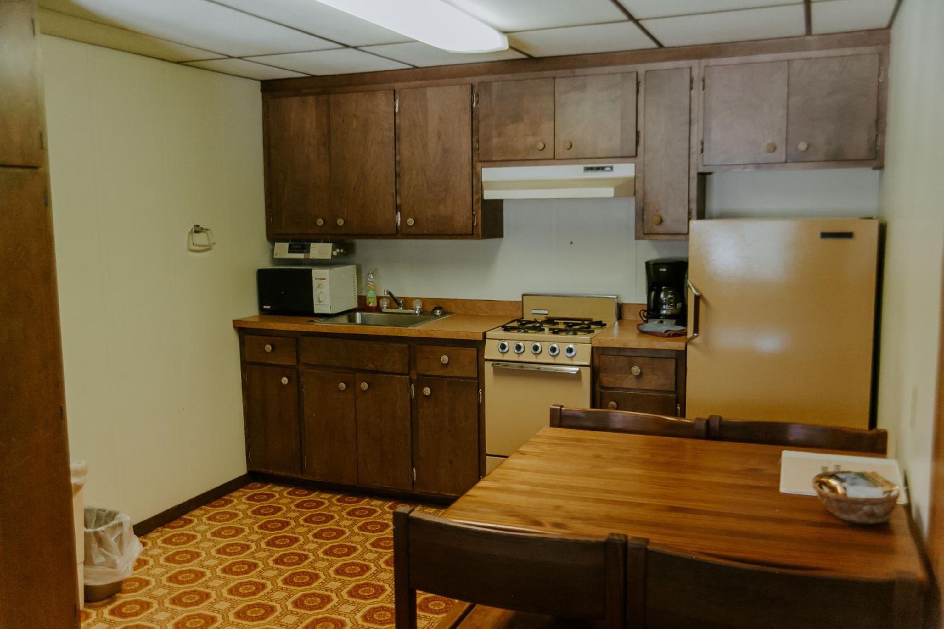 Silver Rapids Lodge & Campground