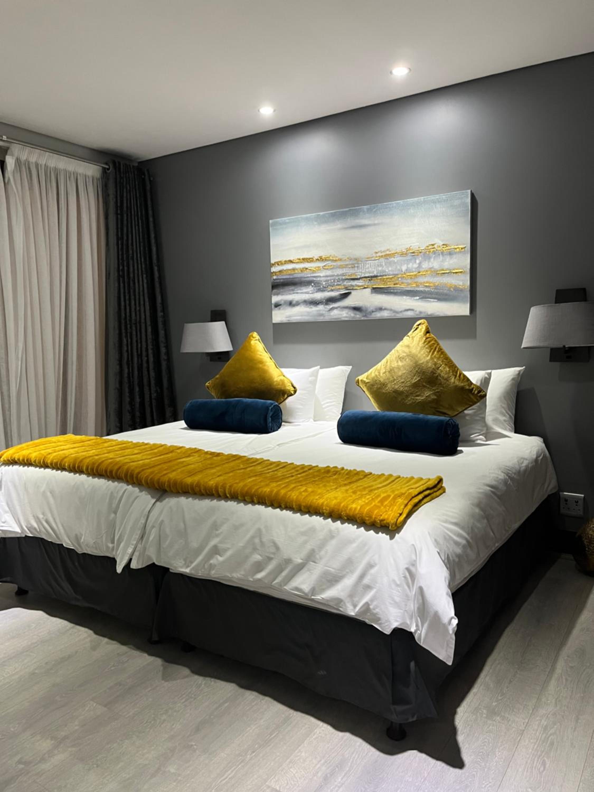 Johannesburg Vacations - Luxury Apartment - Michelangelo Towers - Property Image 40