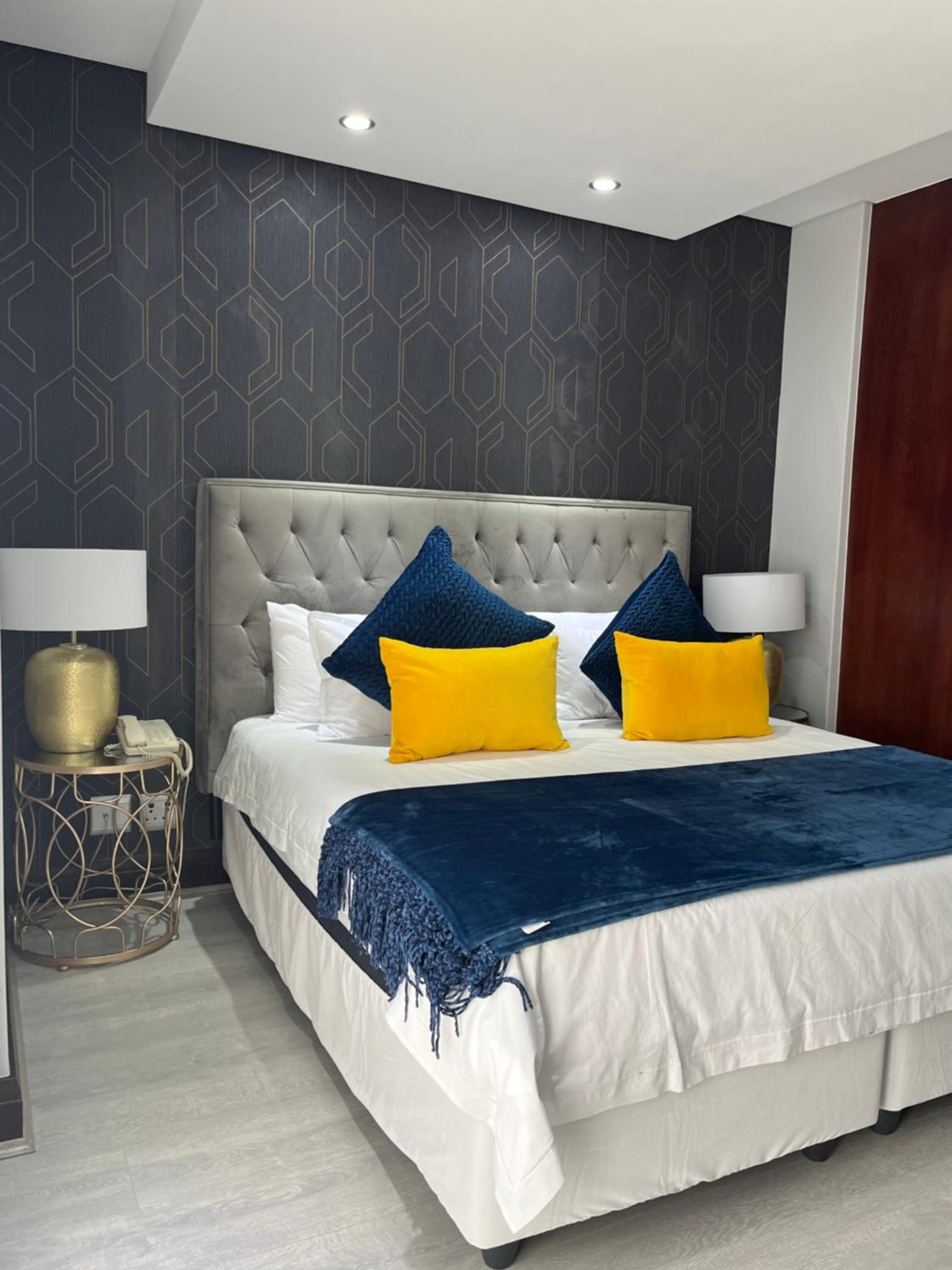 Johannesburg Vacations - Luxury Apartment - Michelangelo Towers - Property Image 29