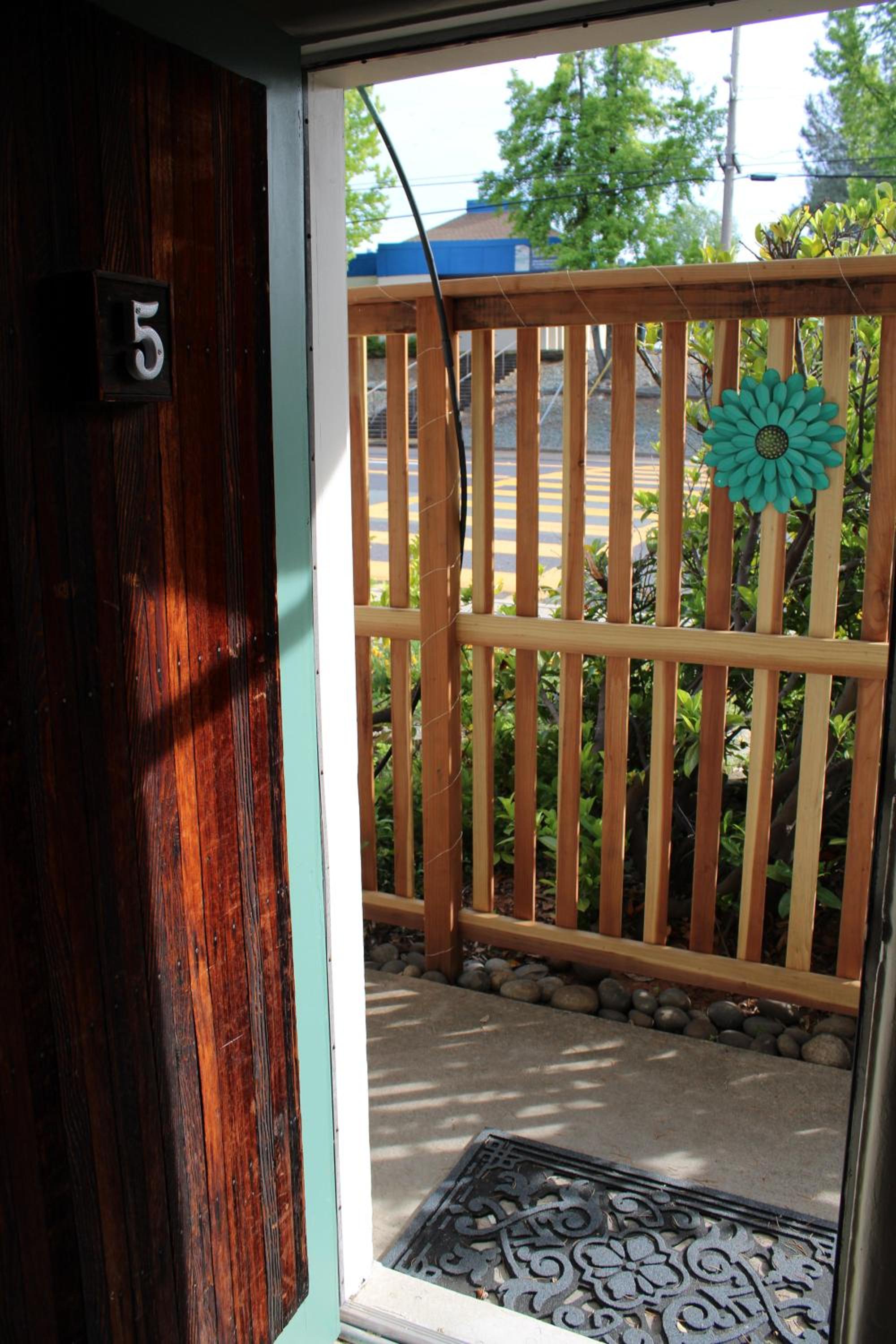 The Bonnie Inn Unit 5 with Breakfast Nook view 5