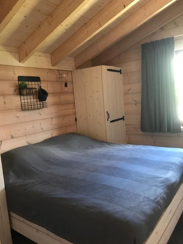 Chalet Momage dichtbij Skiliften, Skiverhuur en Bikepark!