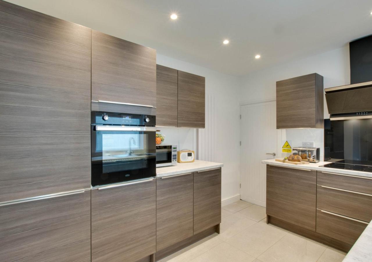 3 Bed in Cardiff oc-bow188