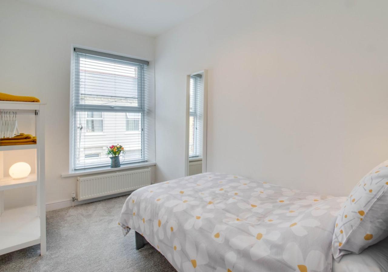 3 Bed in Cardiff oc-bow188