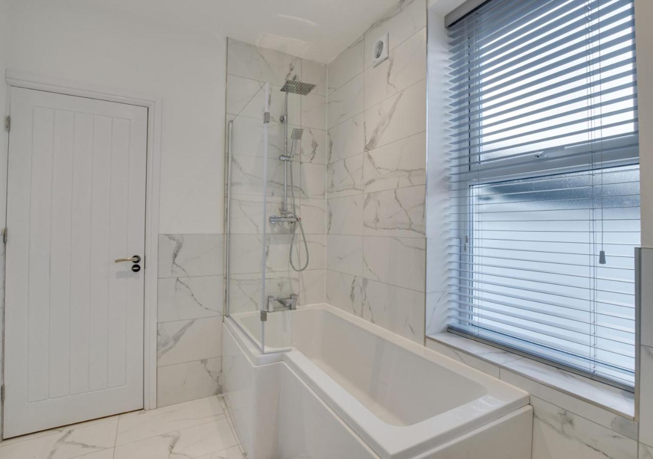 3 Bed in Cardiff oc-bow188