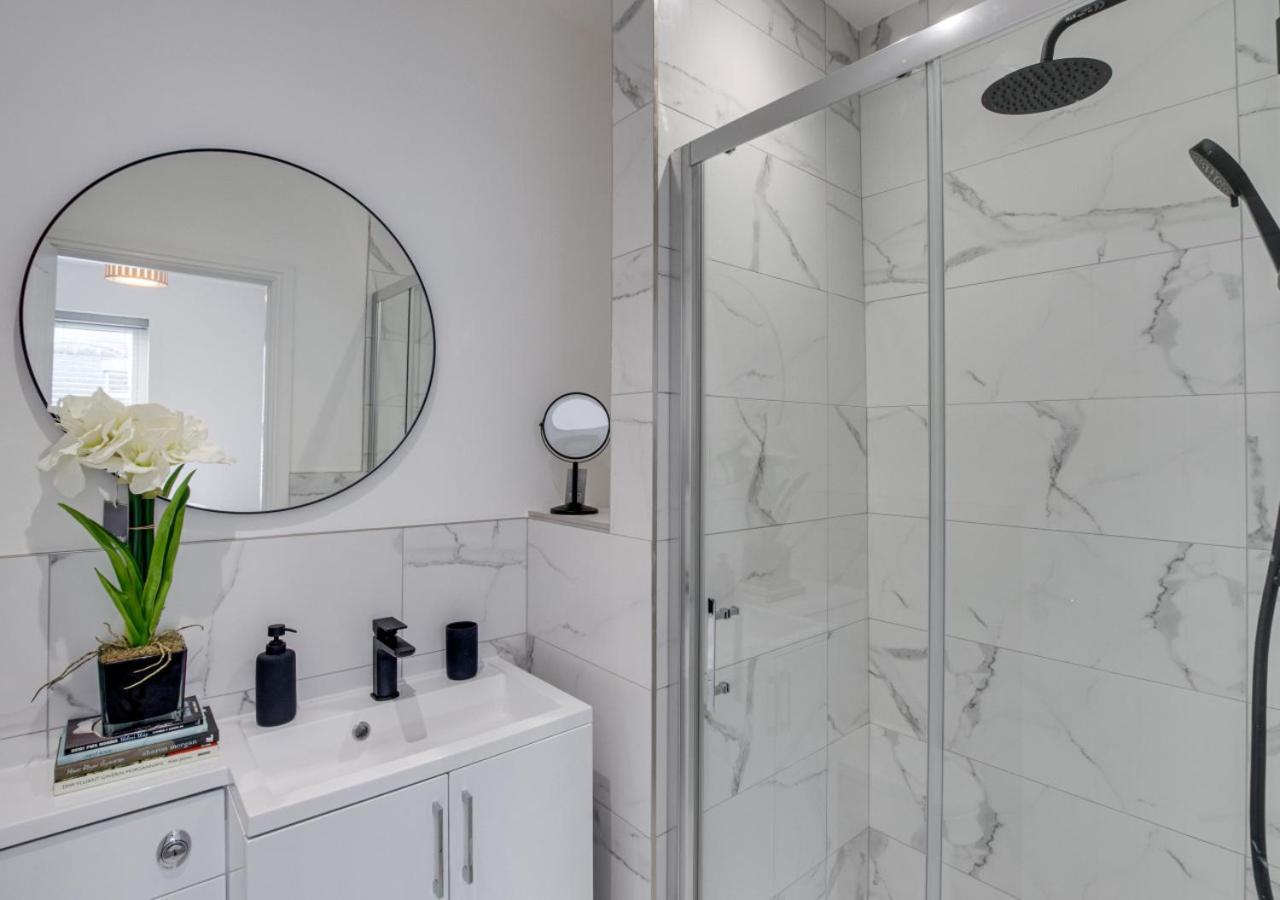 3 Bed in Cardiff oc-bow188