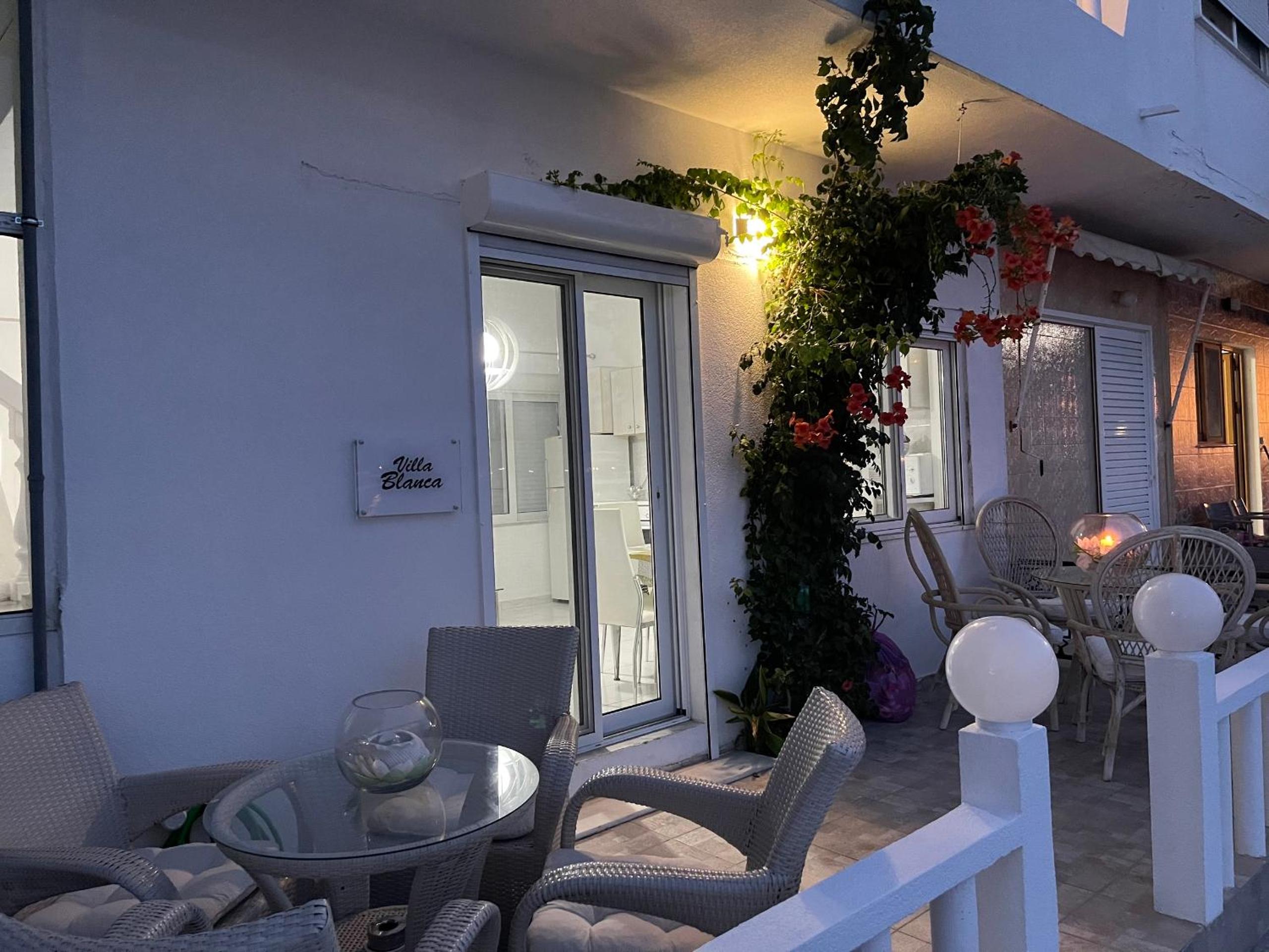 VILLA BLANCA