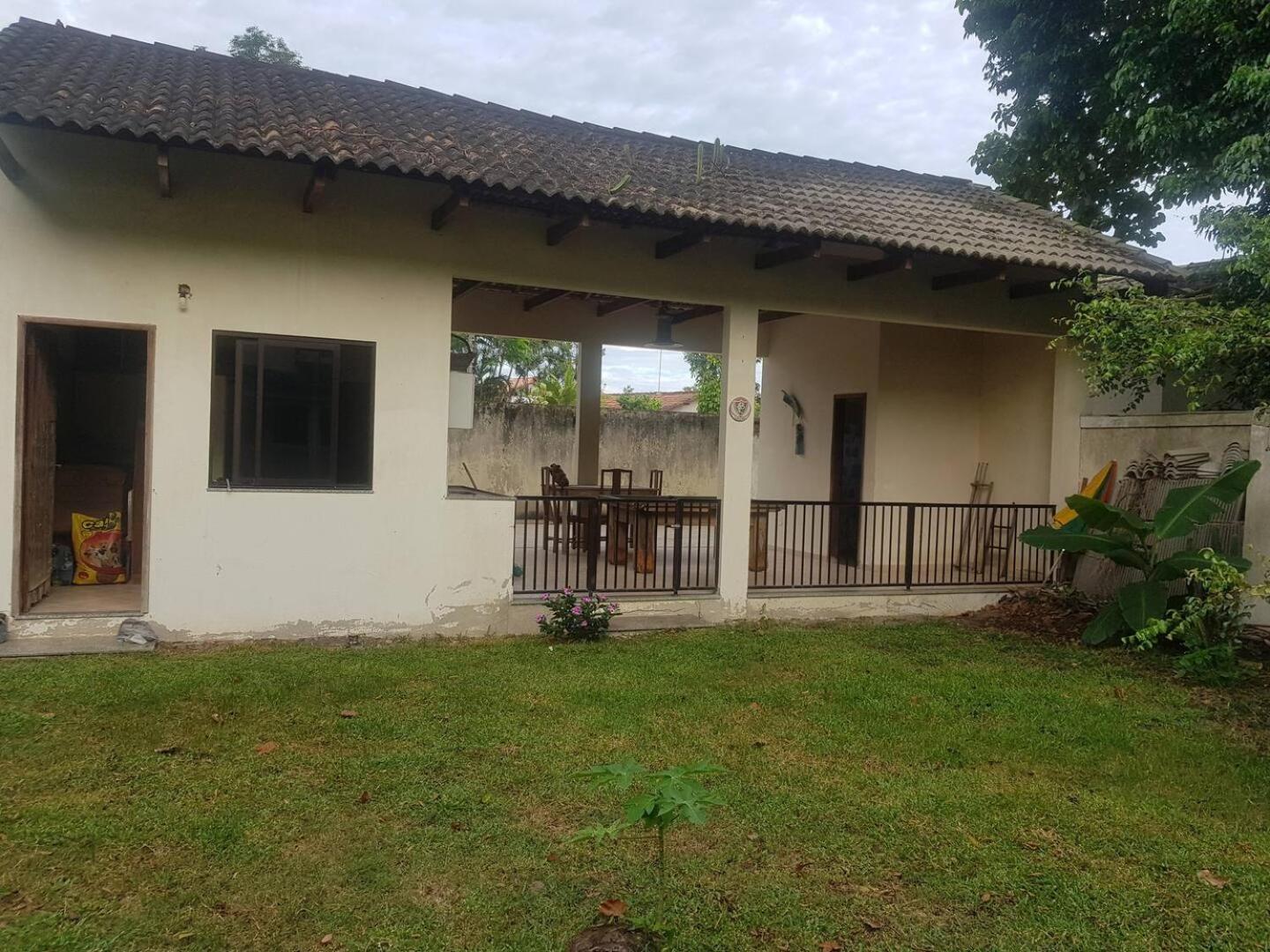 Belissima casa em Itauna a 300 metros da praia