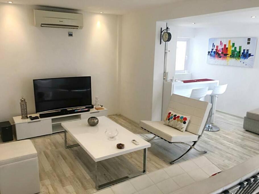 Lovely two bedrooms apartment. view 5