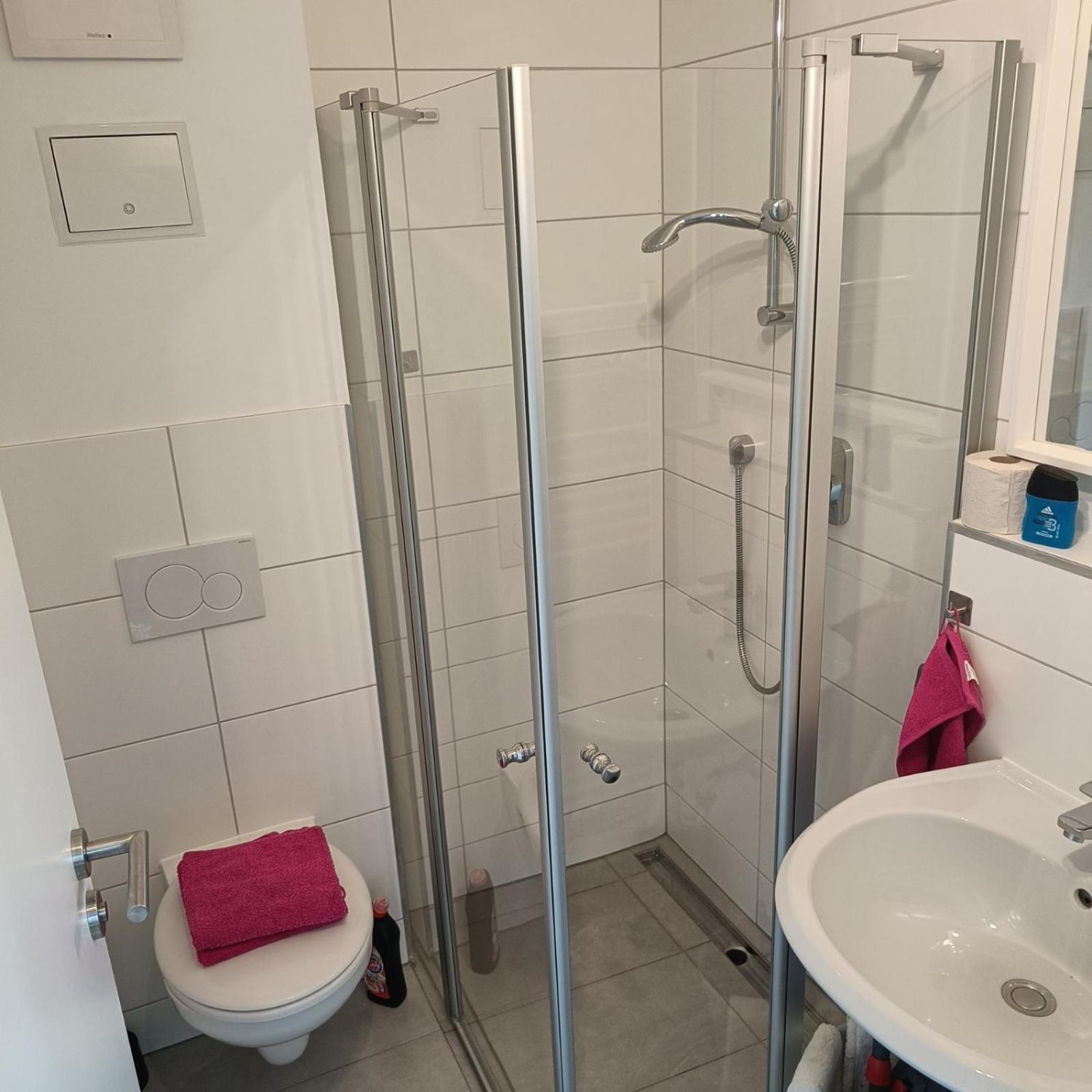 Apartments & möblierte Zimmer in Kahl am Main, Self-Check-In, W-Lan, Küchenzeile für Selbstversorgung, PKW-Platz