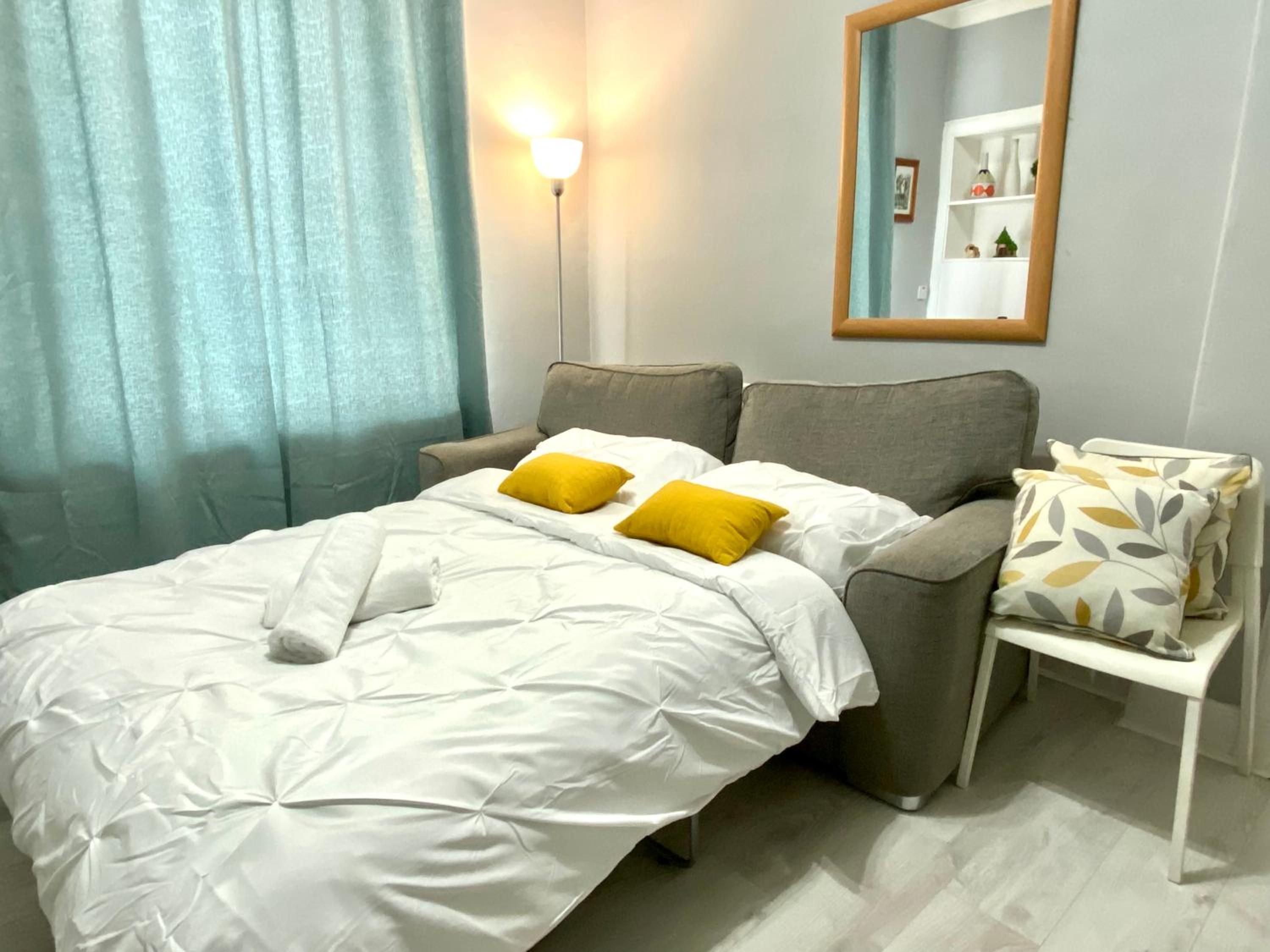 Cozy 1 bedroom Tenement flat view 5