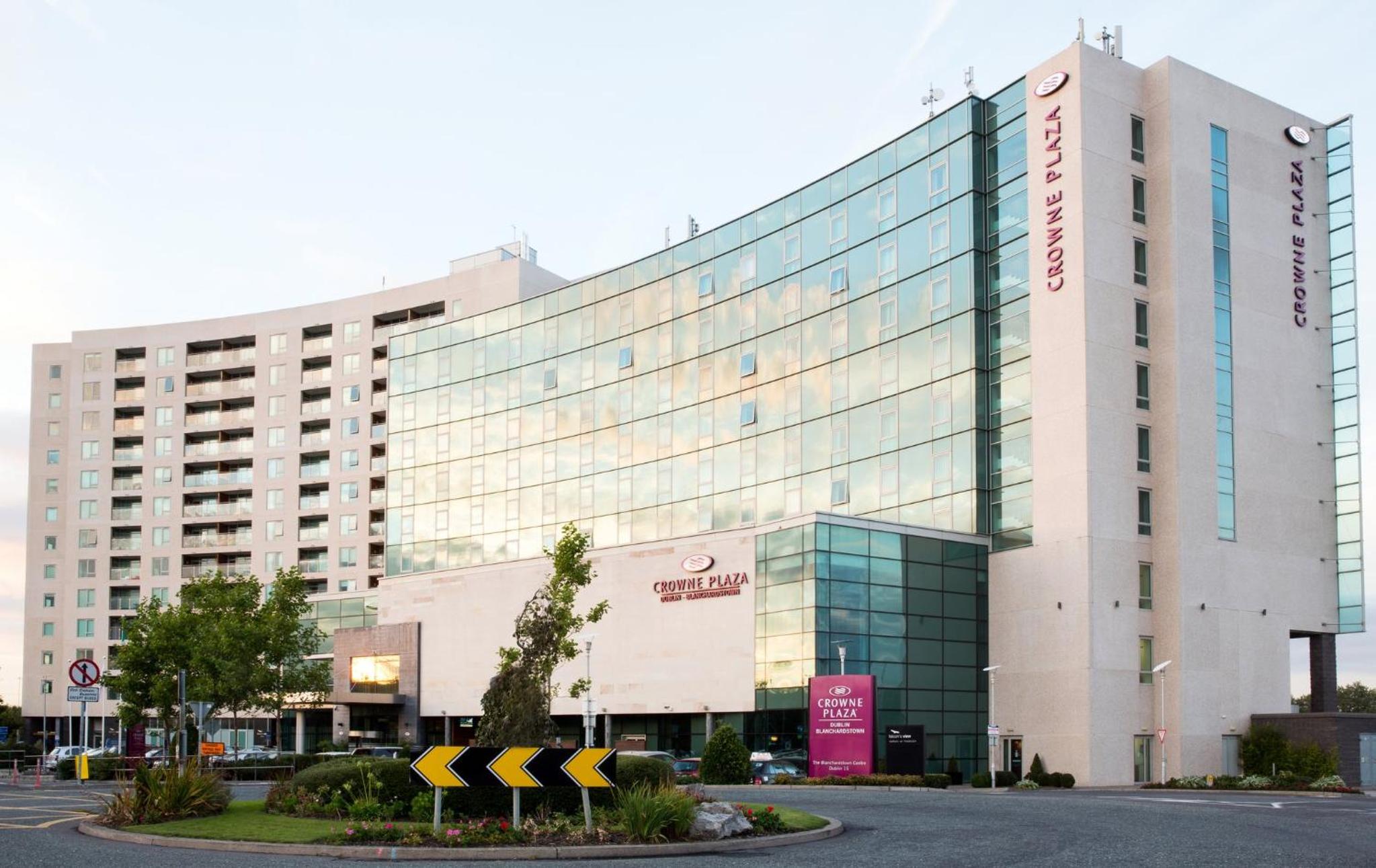 Hotel Crowne Plaza Dublin Blanchardstown, an IHG Hotel - Image 1