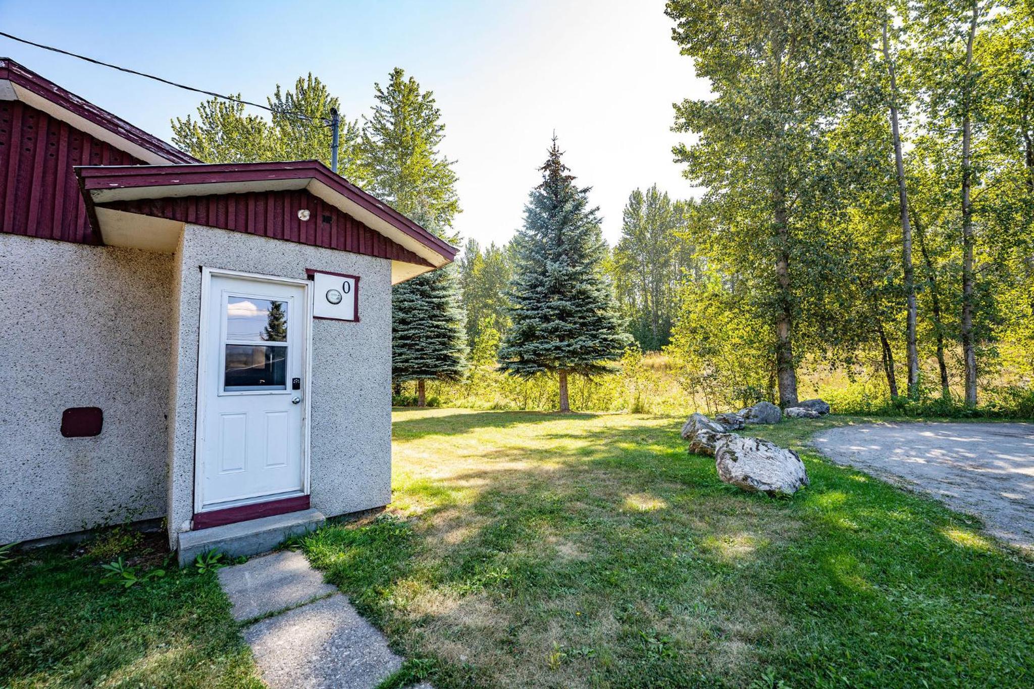 Hotel Downie Cottage by Revelstoke Vacations - Image 1