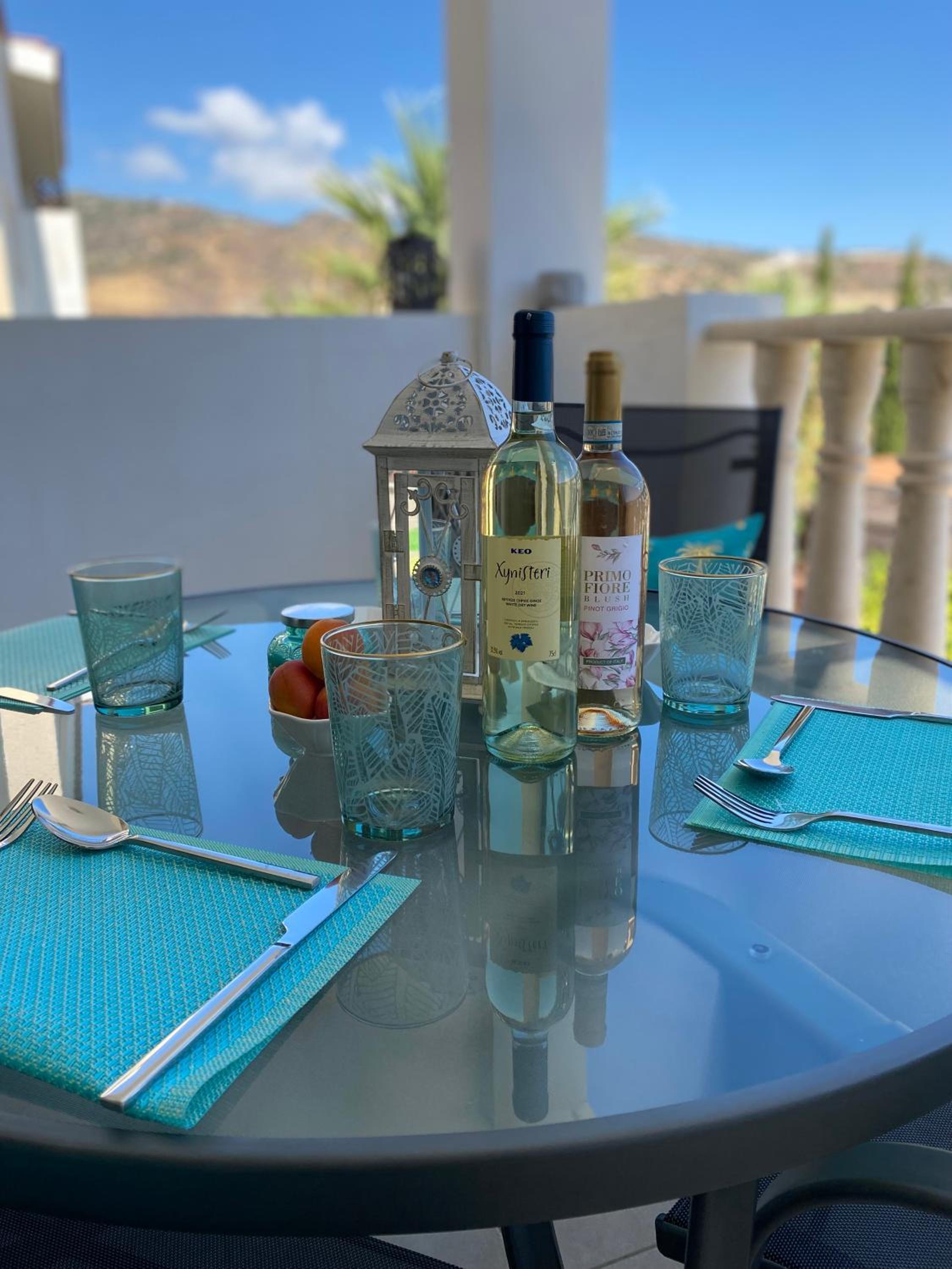 Beautiful 2 Bed Apartment in Peyia Valley, Paphos