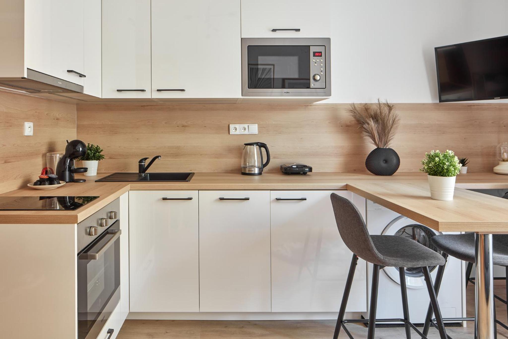 Prague Days - Modern Apartments w Easy City Access
