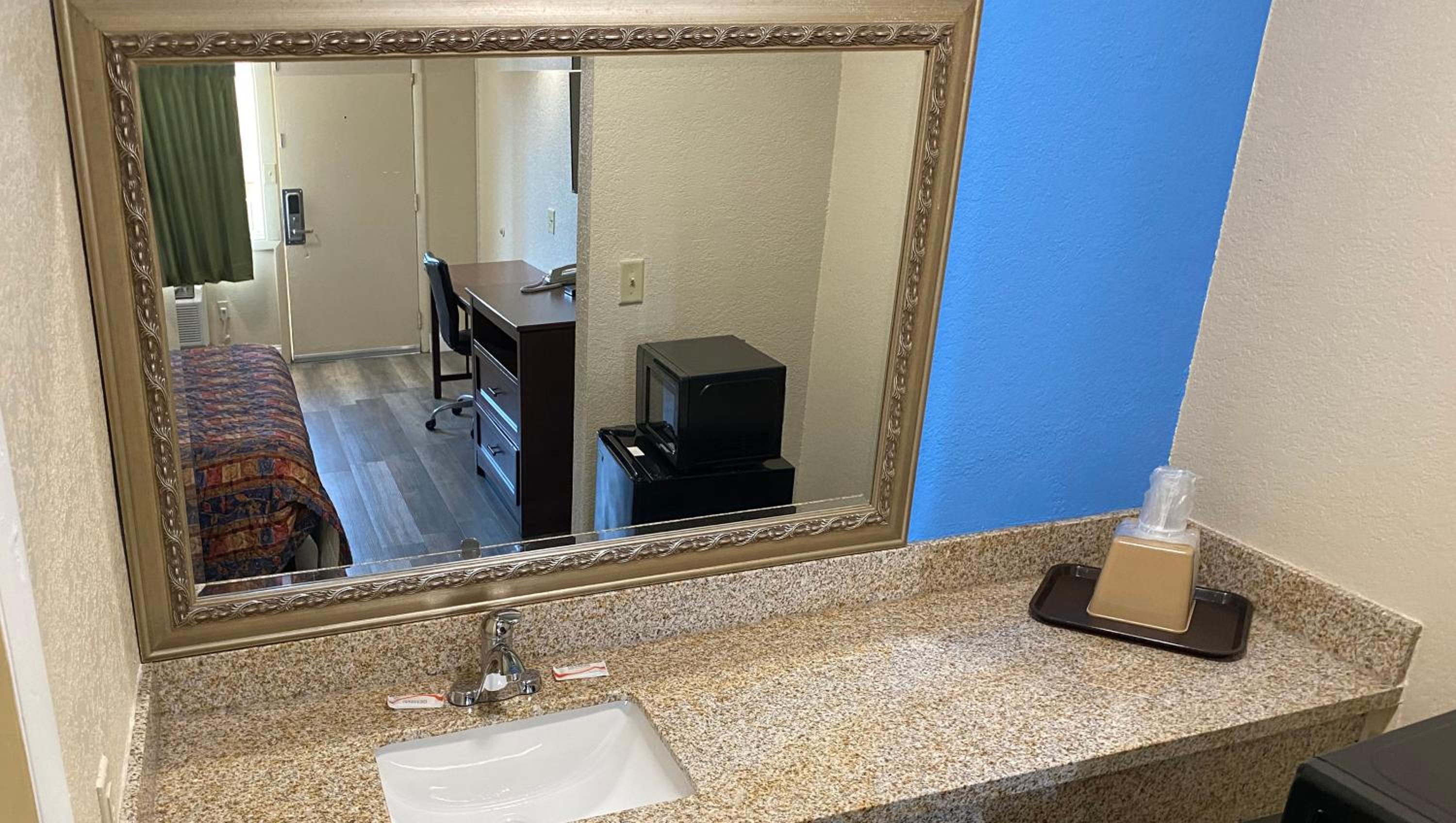 Express Inn Newport News - Property Image 36