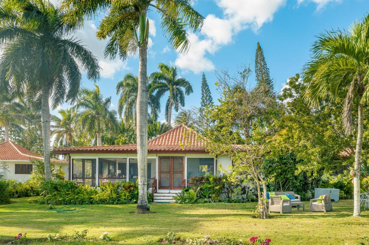 Cabin style villa at casa de campo w private pool and gorgeous landscape view 2