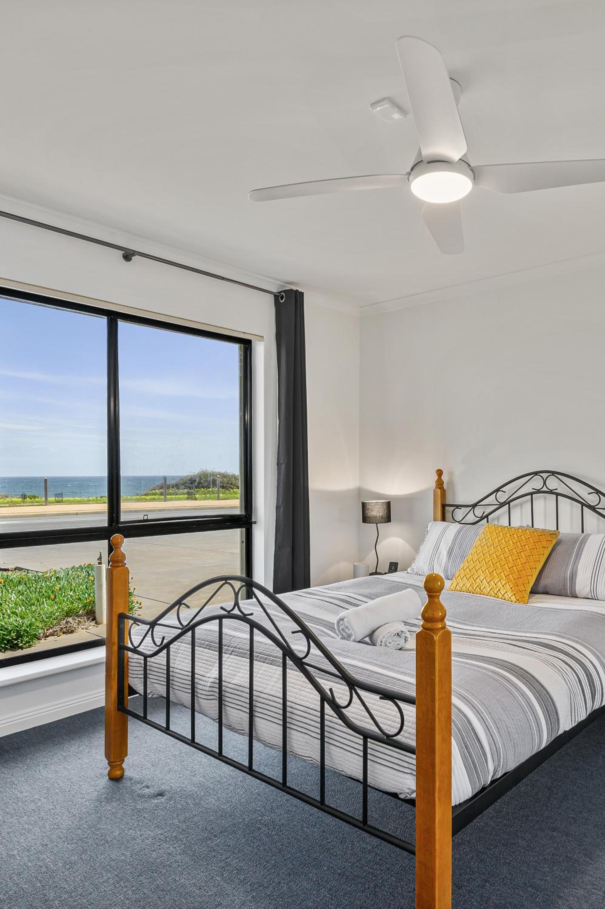 Mareblue Villa - Aldinga Beach - C21 SouthCoast Holidays