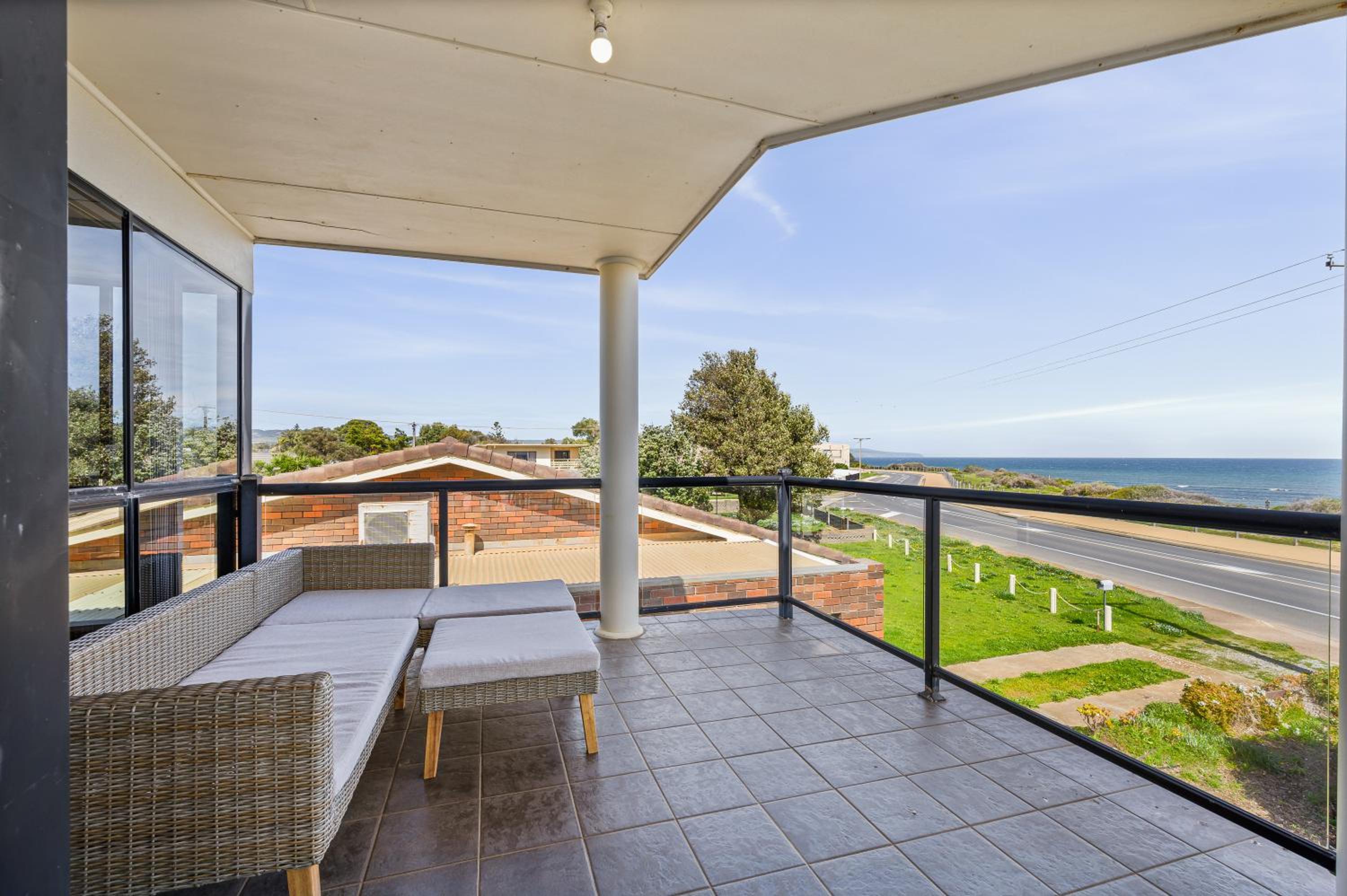 Mareblue Villa - Aldinga Beach - C21 SouthCoast Holidays