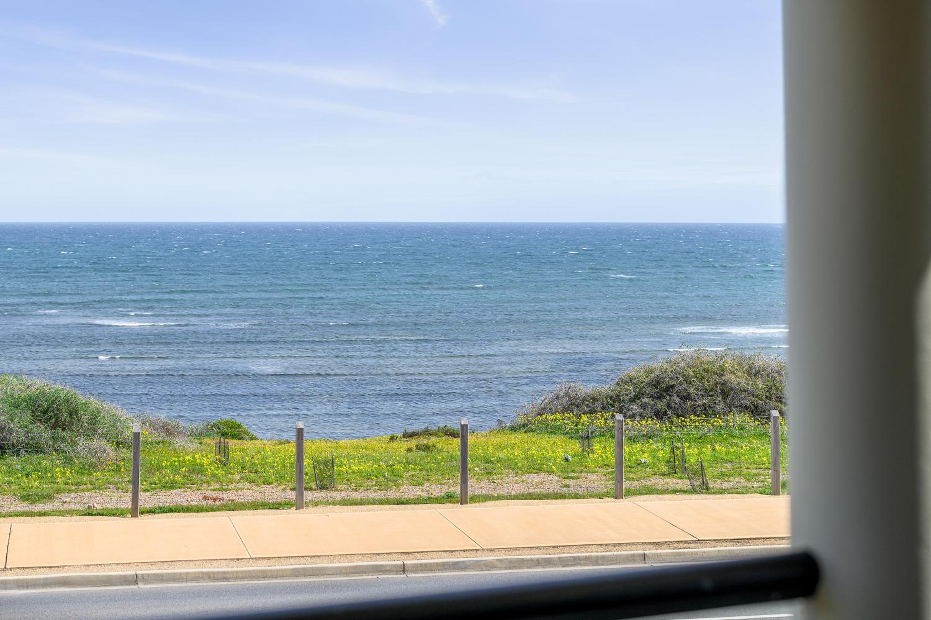 Mareblue Villa - Aldinga Beach - C21 SouthCoast Holidays
