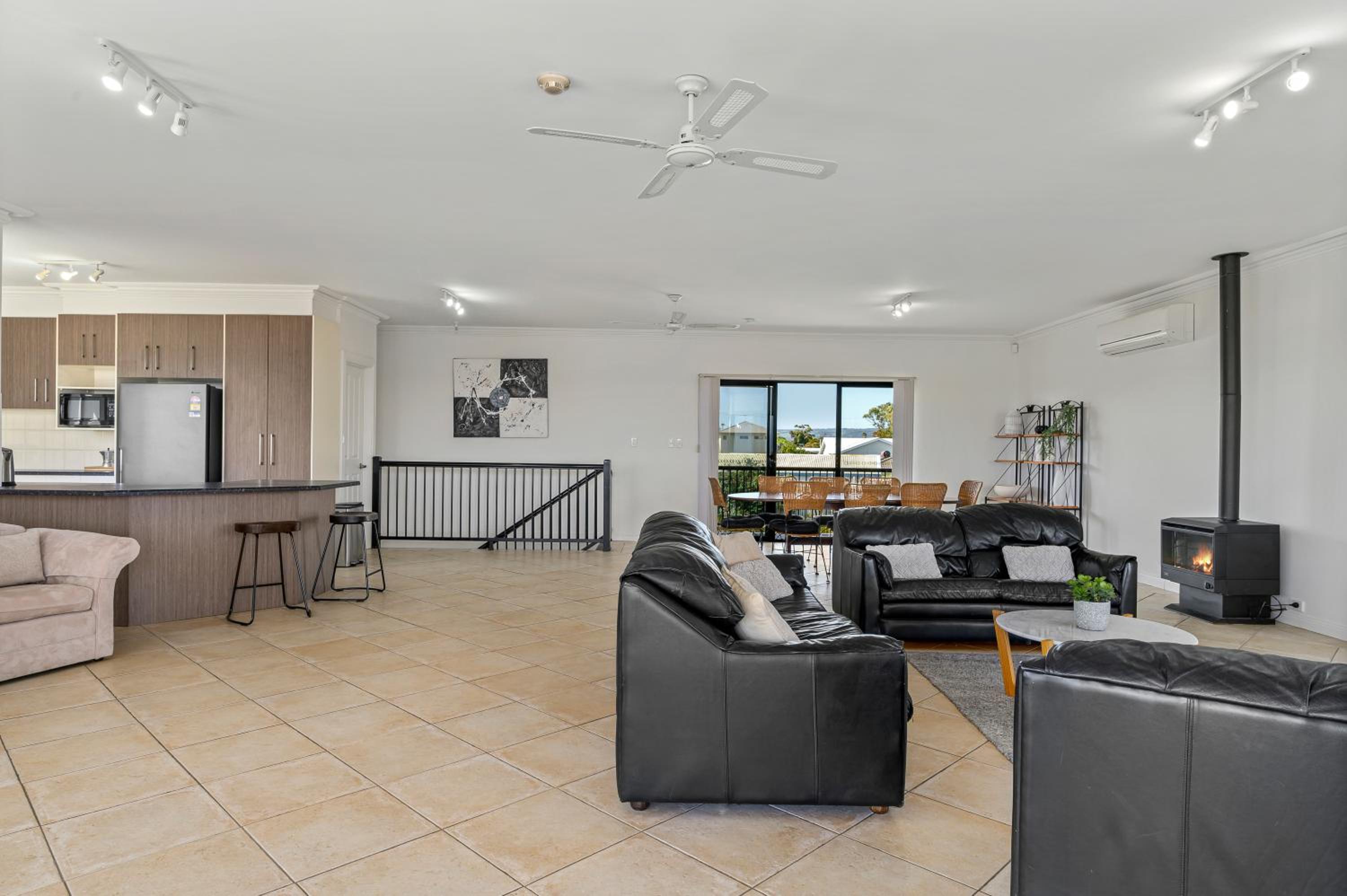 Mareblue Villa - Aldinga Beach - C21 SouthCoast Holidays