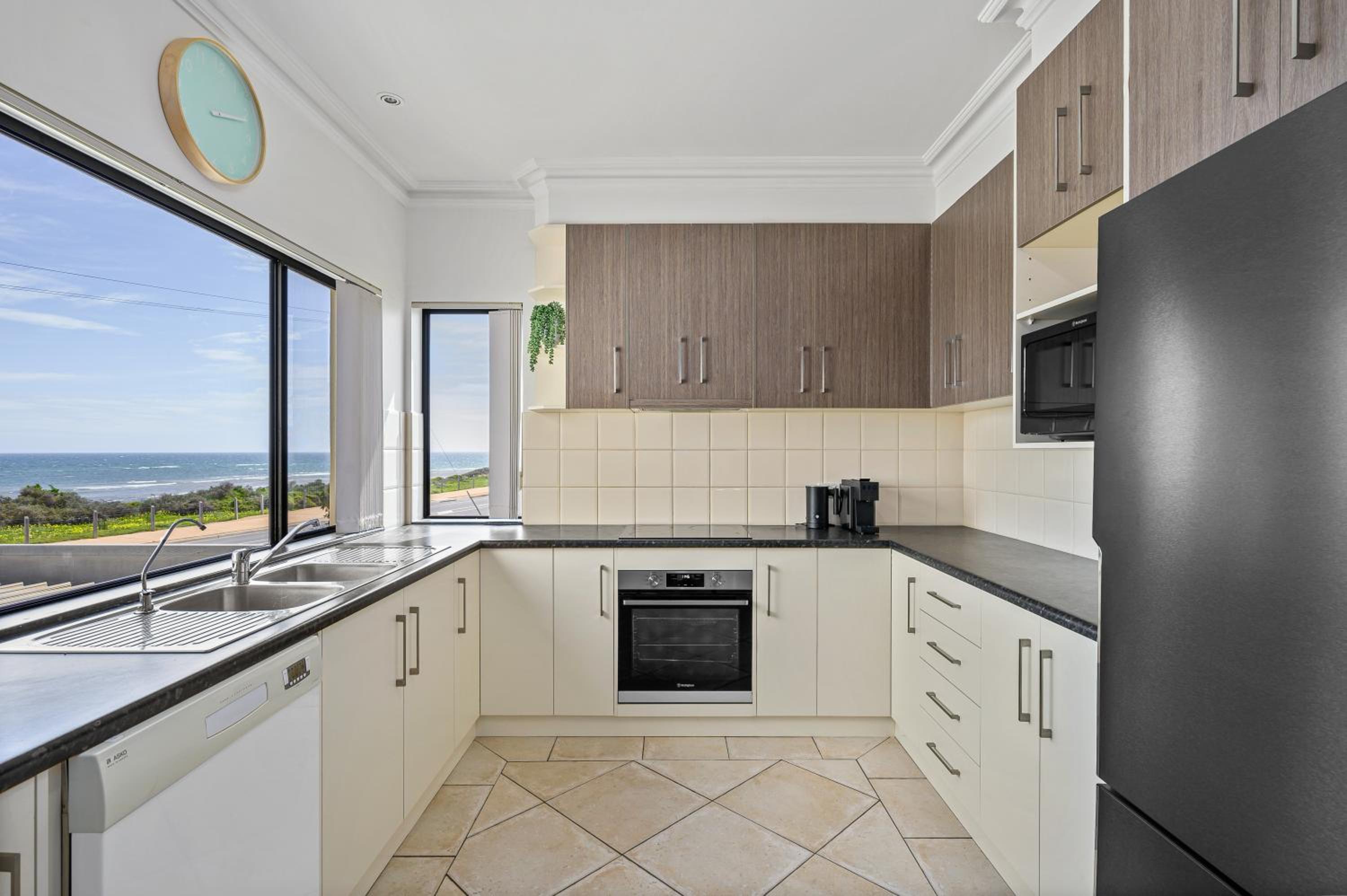 Mareblue Villa - Aldinga Beach - C21 SouthCoast Holidays