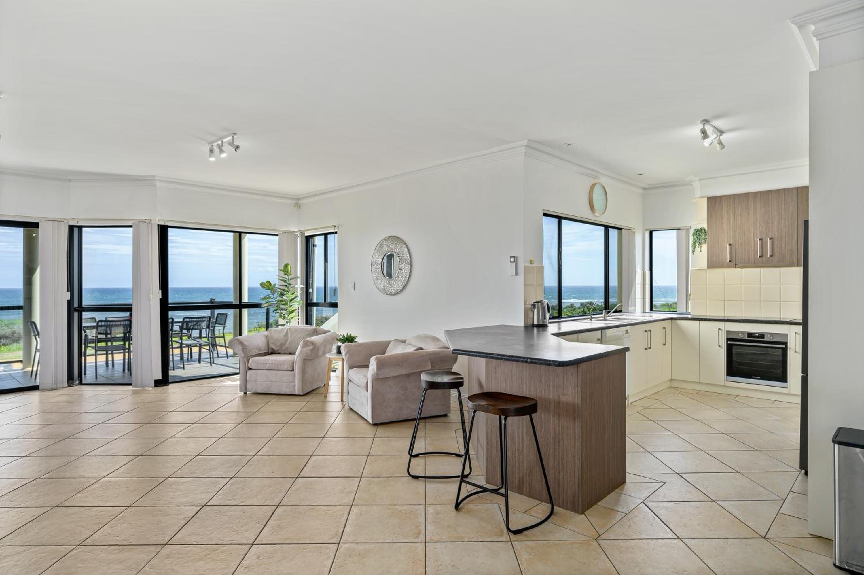 Mareblue Villa - Aldinga Beach - C21 SouthCoast Holidays