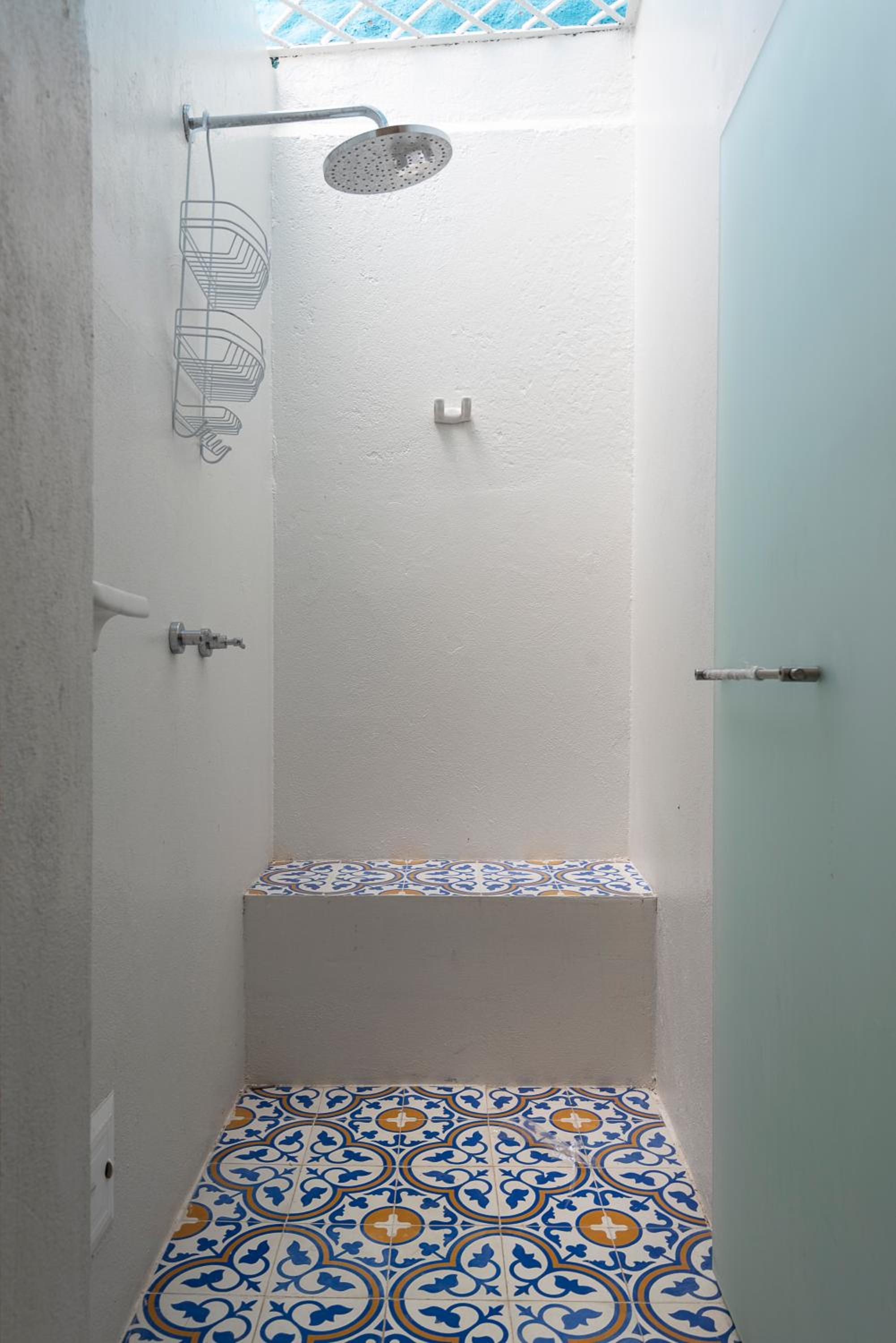 La Casita Azul Cozy Colonial House at Centro Historico with Rooftop and Jacuzzi