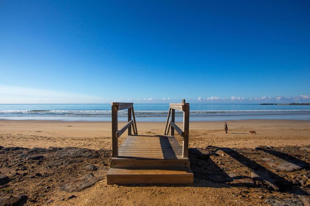 The Summer House ~ 2 blocks to Beach